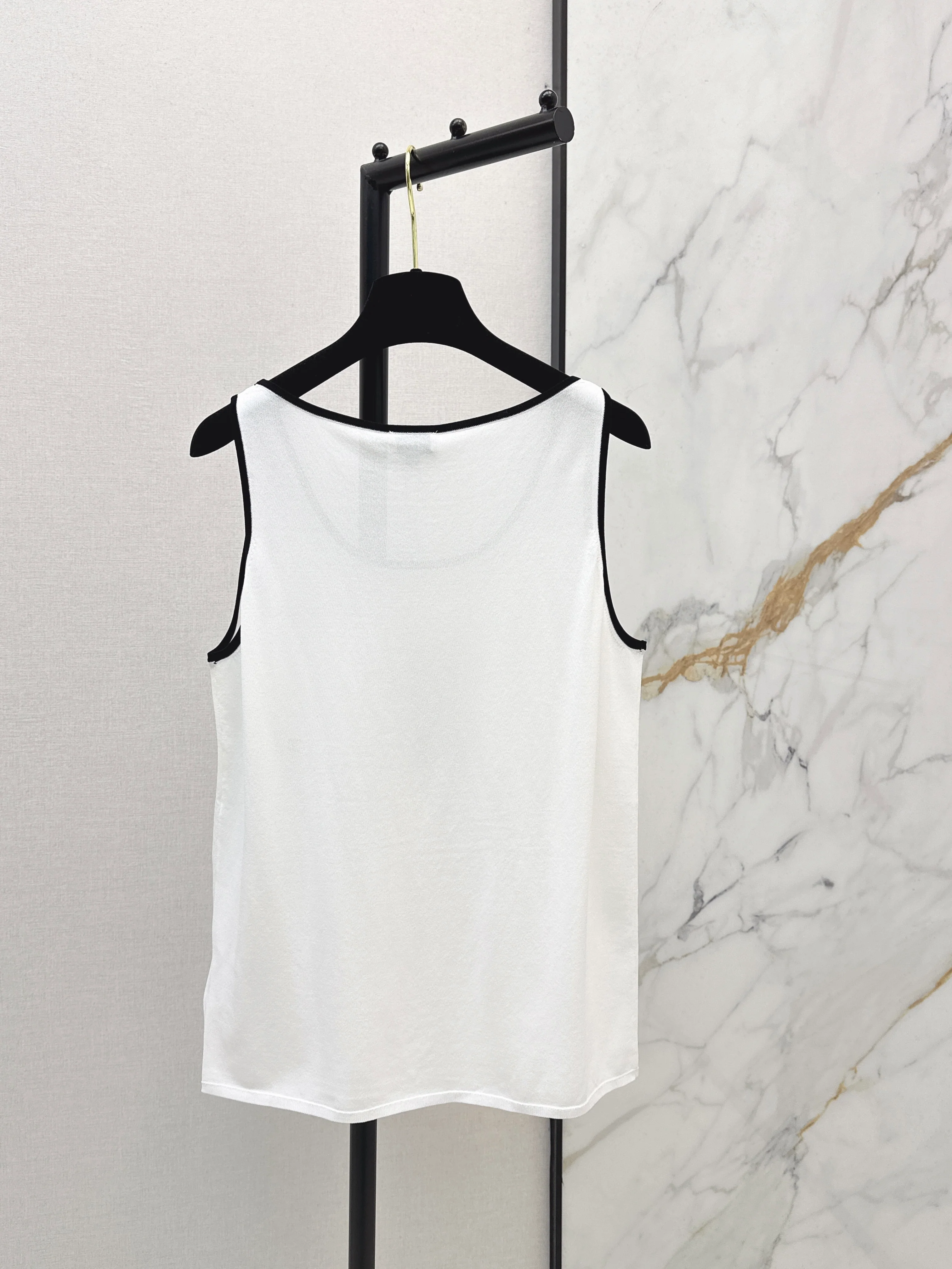 Chan 26ss knitted vest