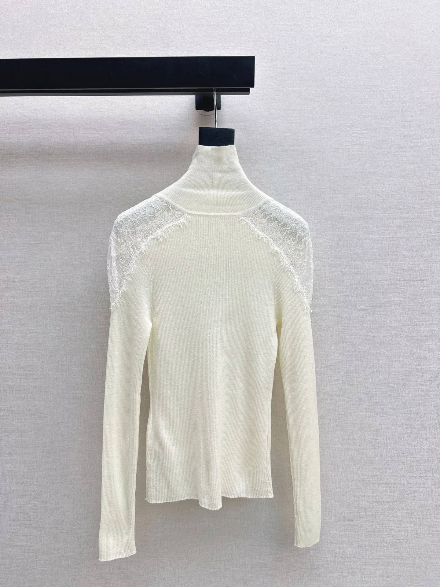 ES 25fw lace sweater