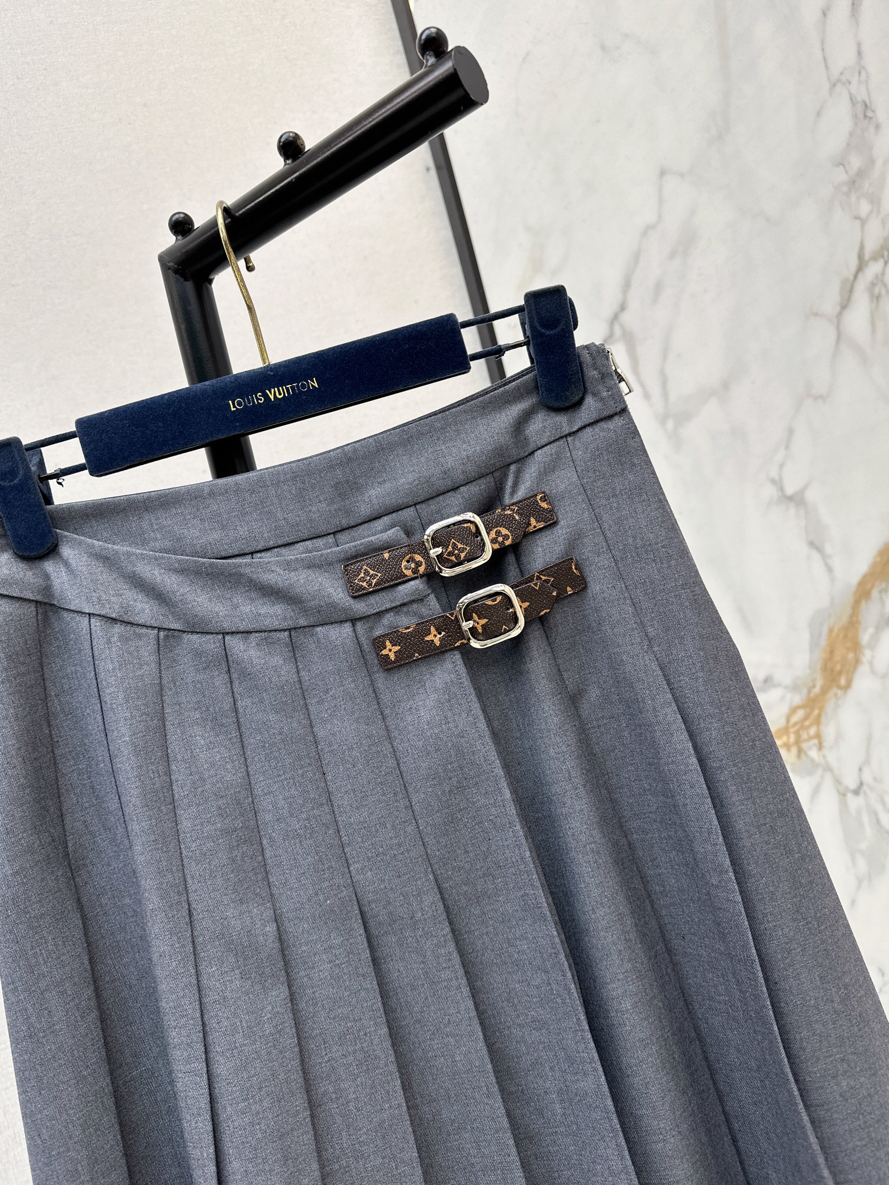 Louis 26ss pleated skirts