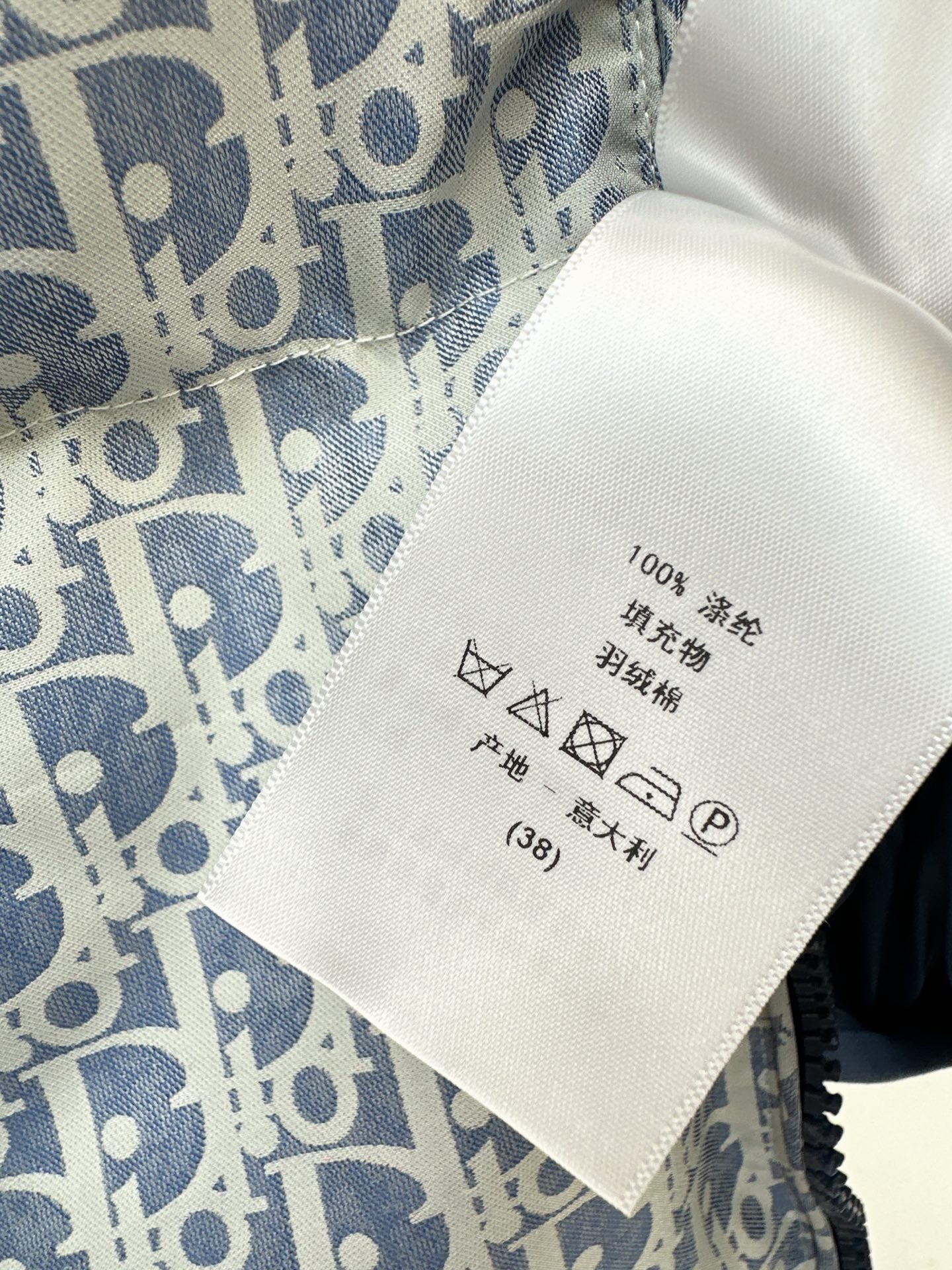 CD 25fw hooded puffer jackets