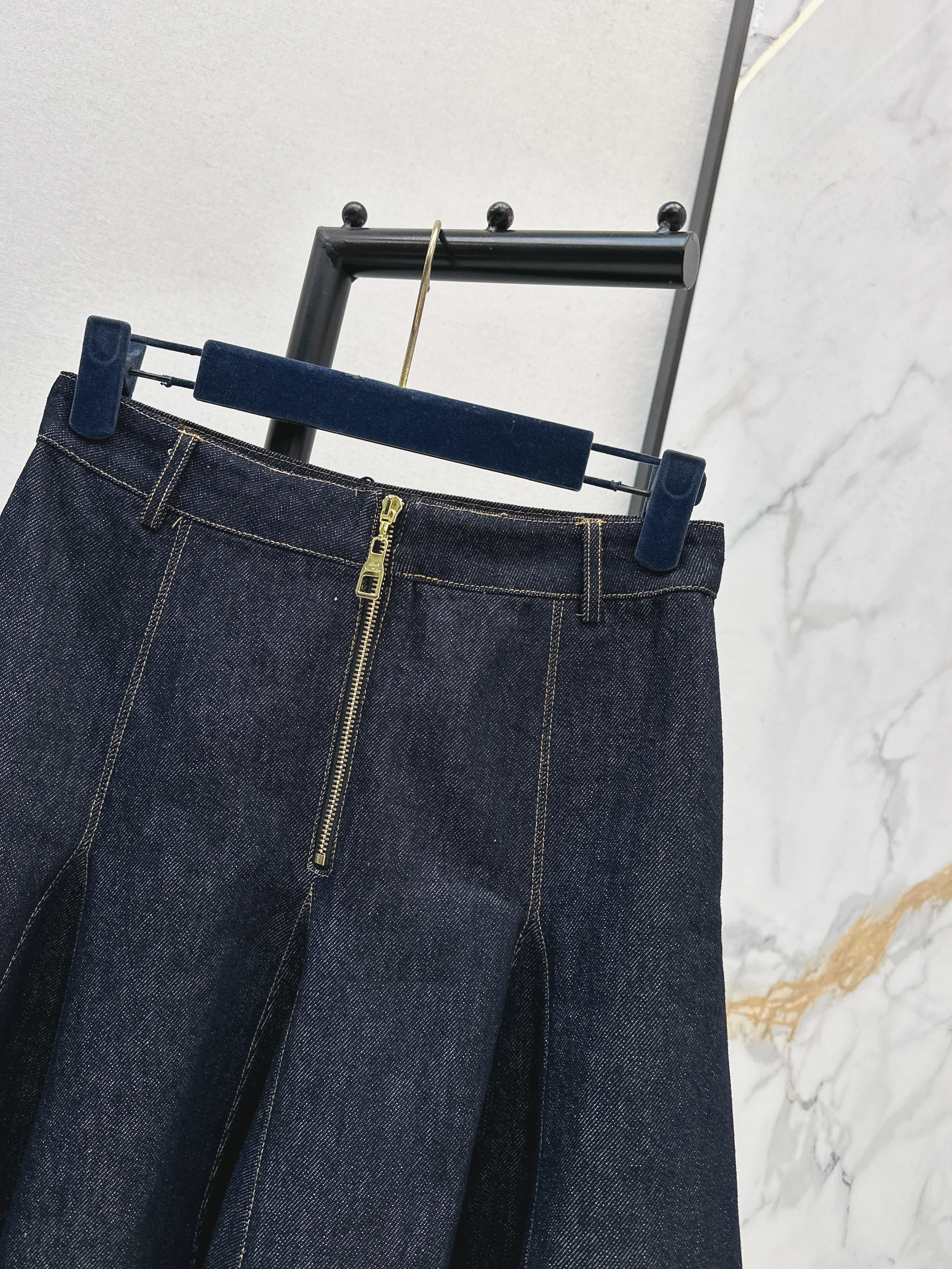 Louis 26ss A-line denim skirts