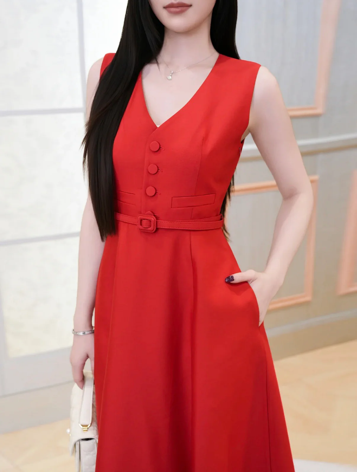 CD 26ss sleeveless back-bow cocktail dress