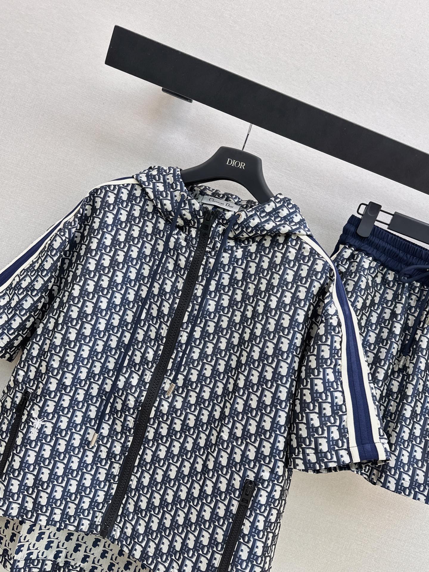 CD 26ss monograw suit