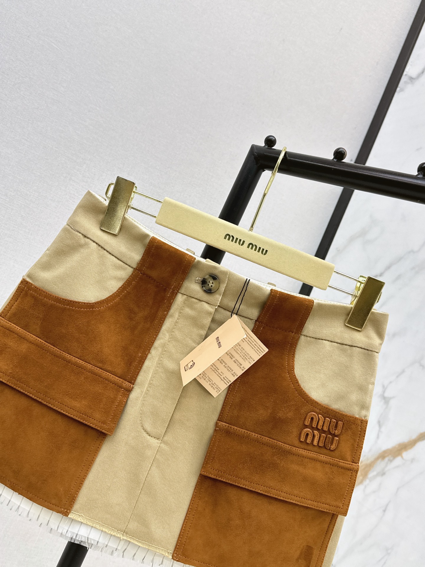 Miu 26ss contract suede mini skirt