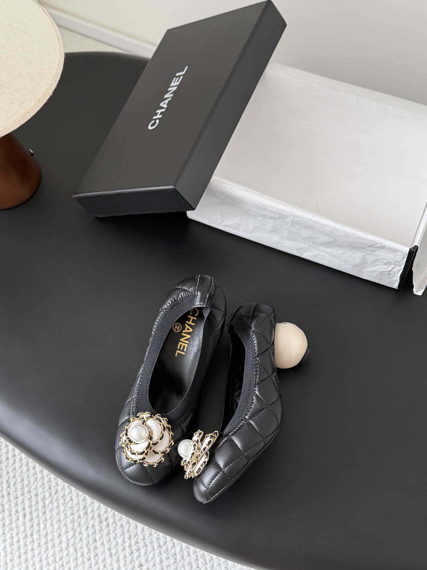 Chan 26ss camellia pumps