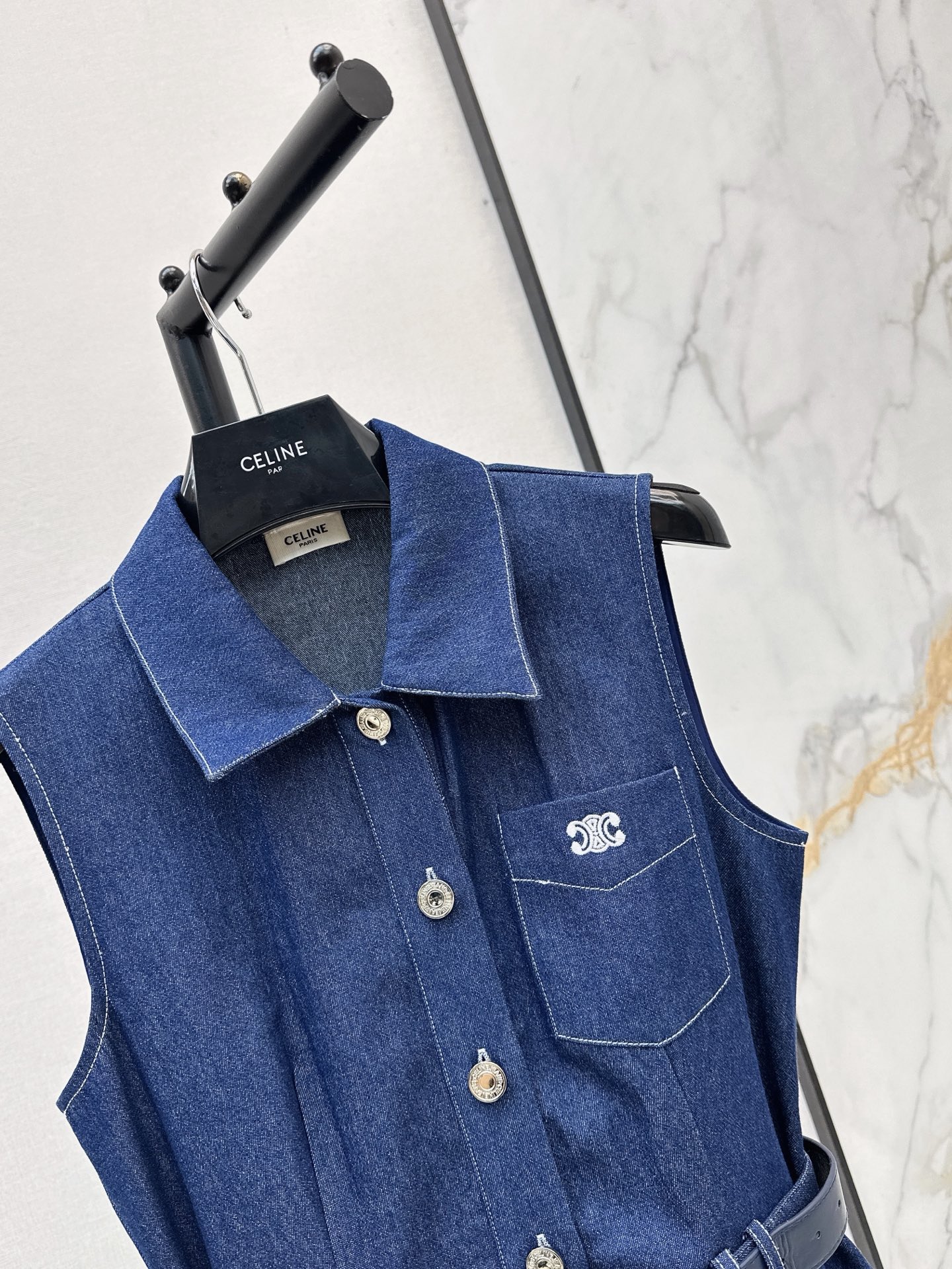 Celi 26ss sleeveless belted denim shirt