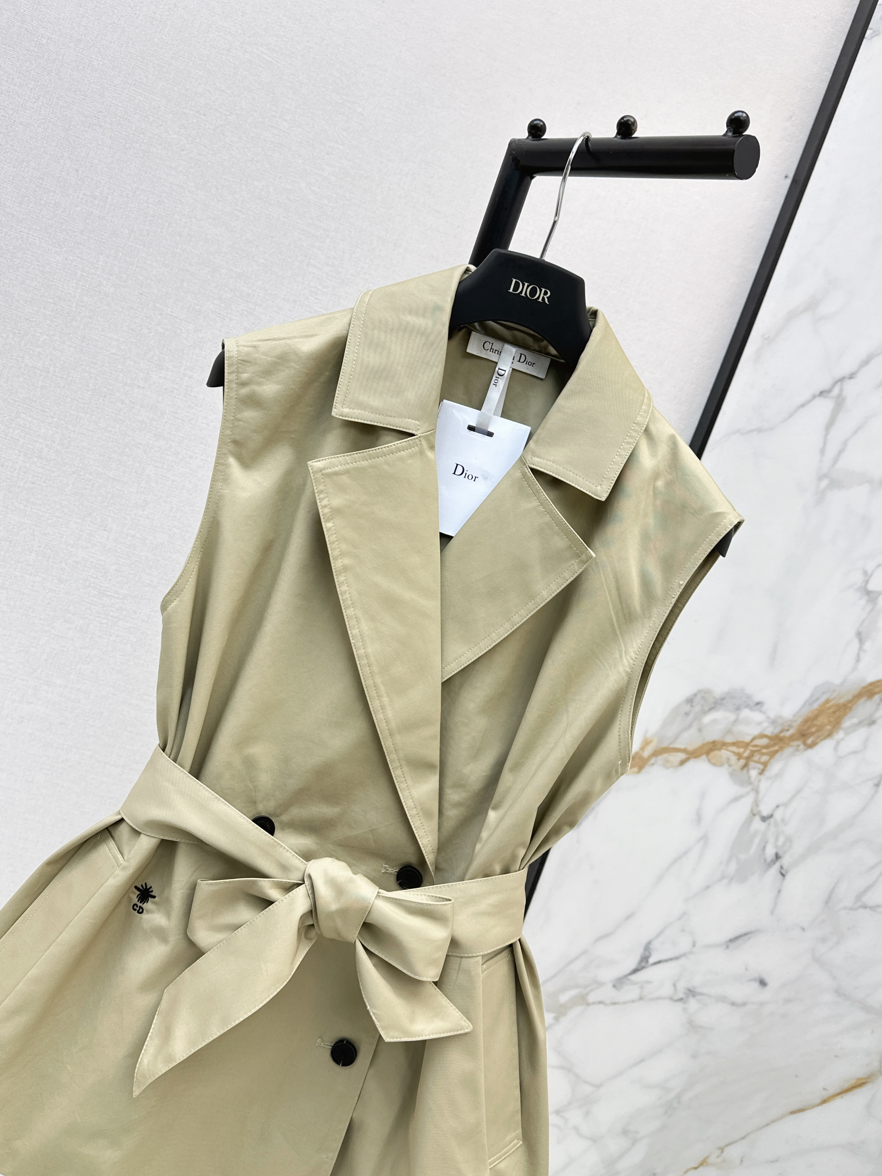 CD 26ss sleeveless belted trench vest