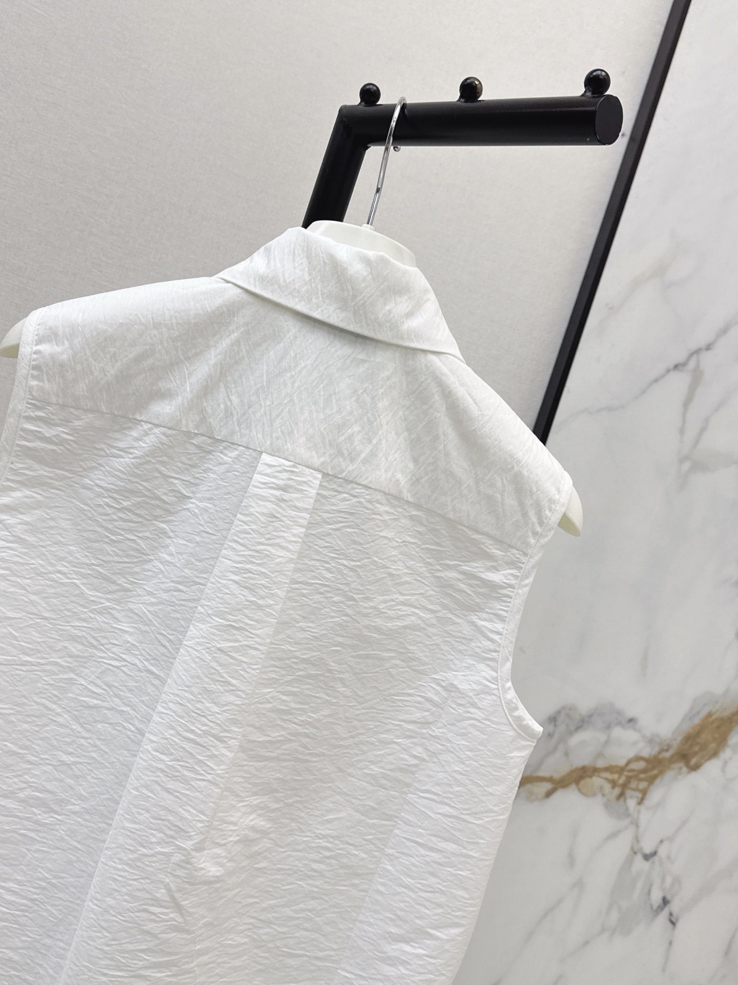 Loe 26ss sleeveless embroidery shirt