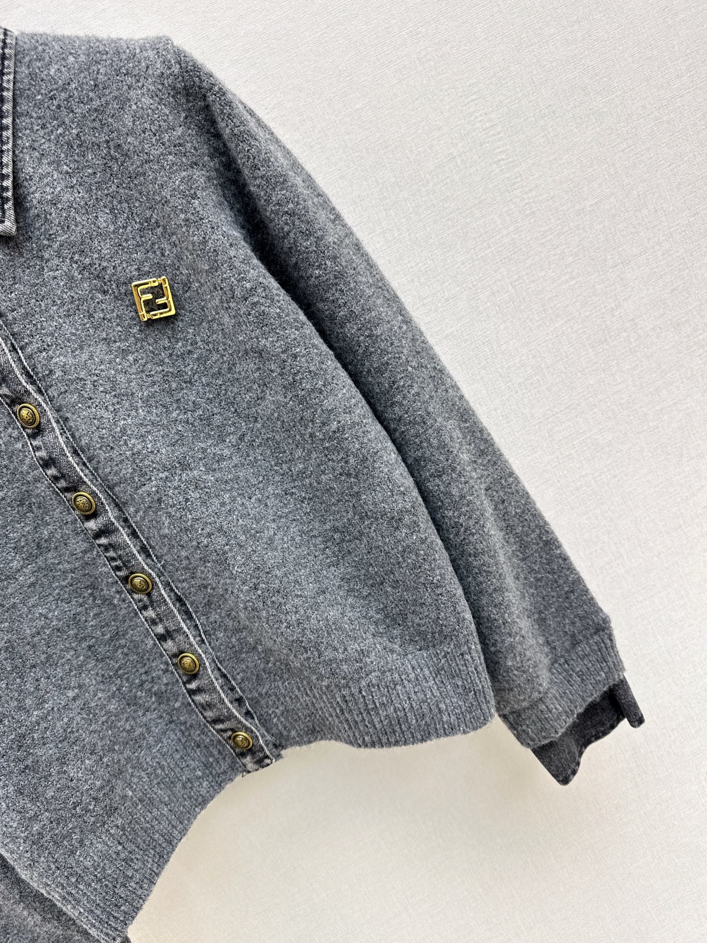 Fend 25fw contrast denim polo sweater