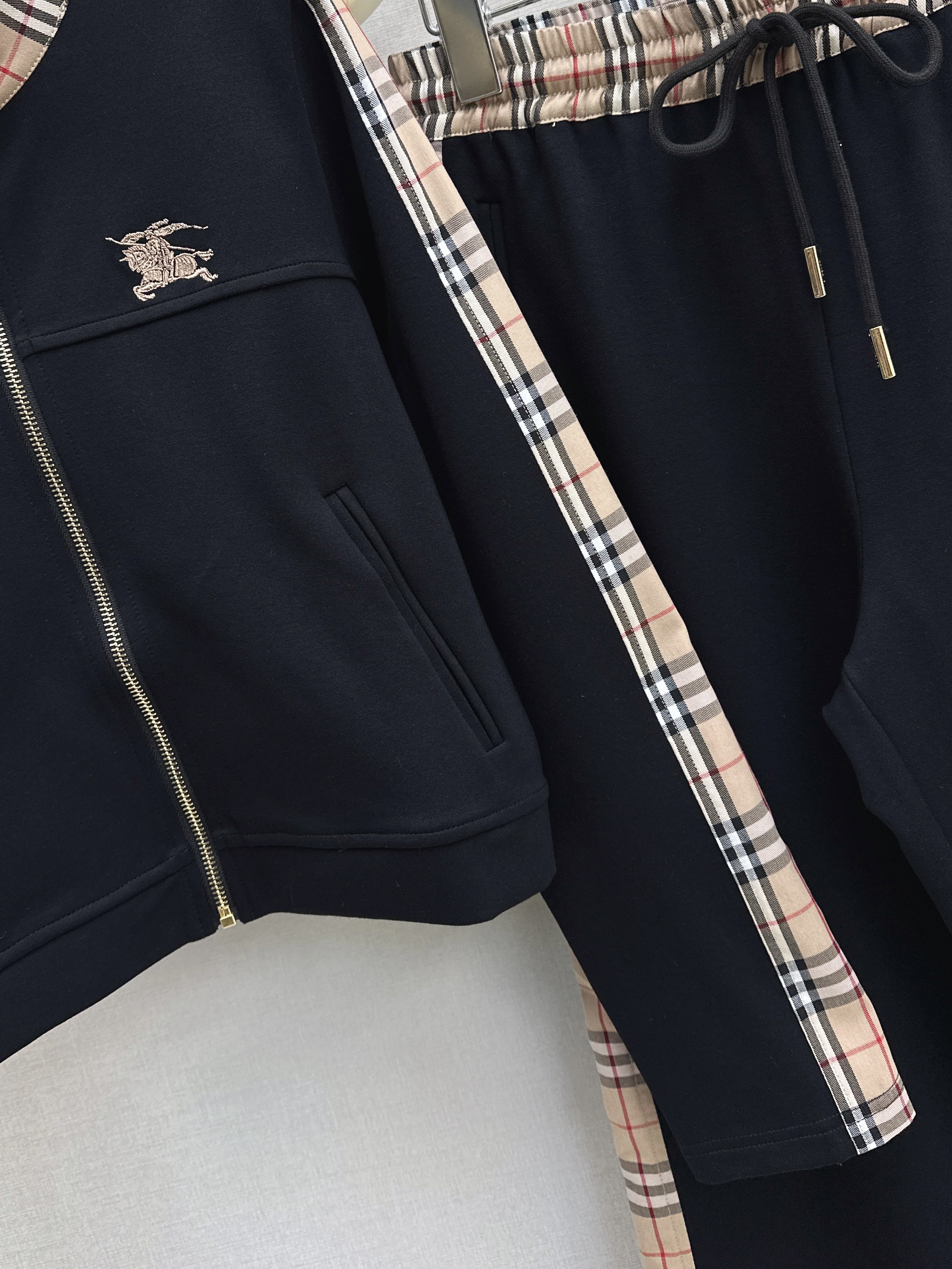 Burb 26ss check contract casual outfit sets