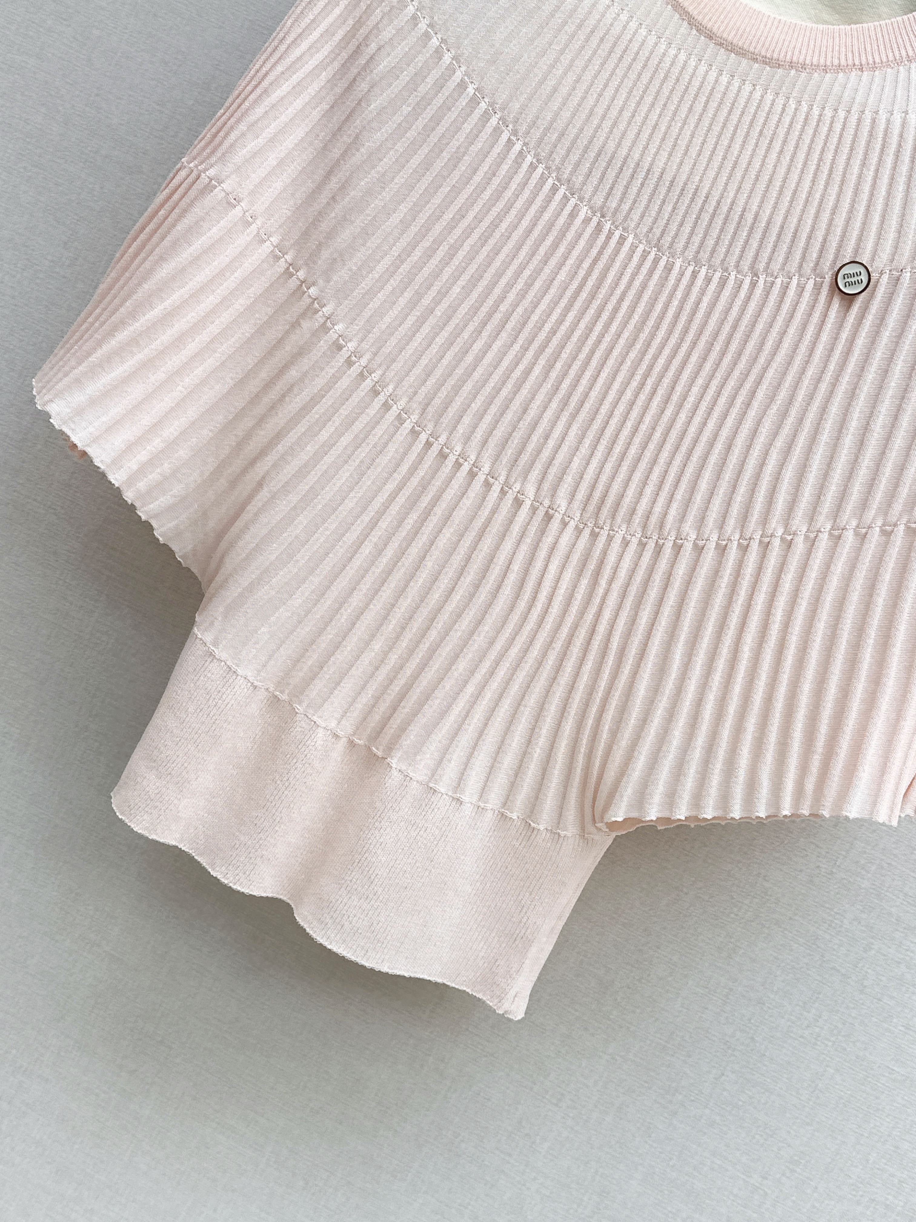 Miu 26ss cape knitwear
