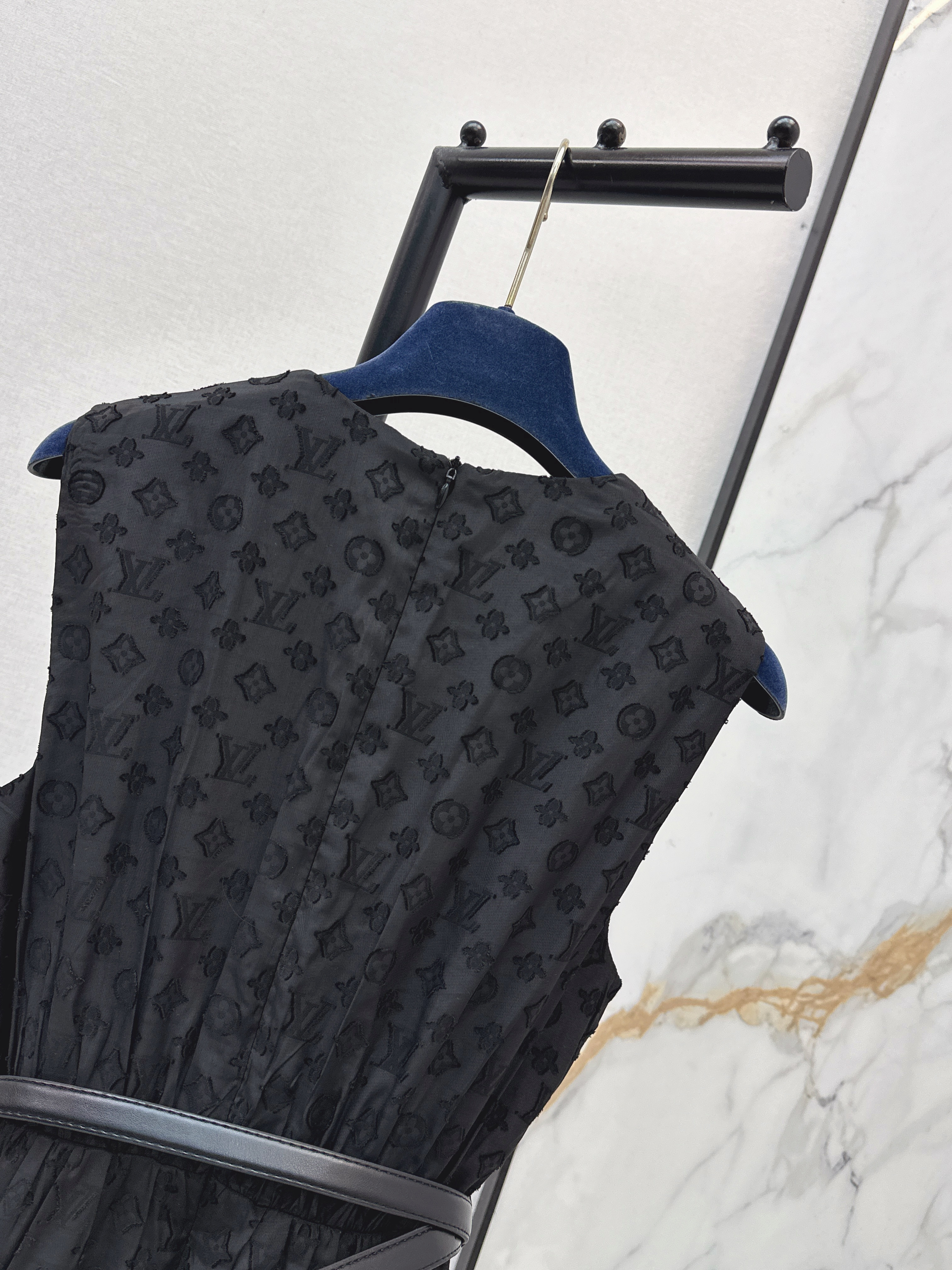 Loui 26ss jacquard sleeveless dress