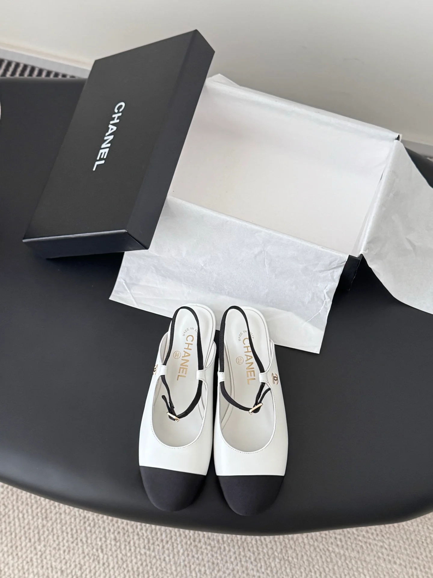 Chan 25fw slingback mary jane flats