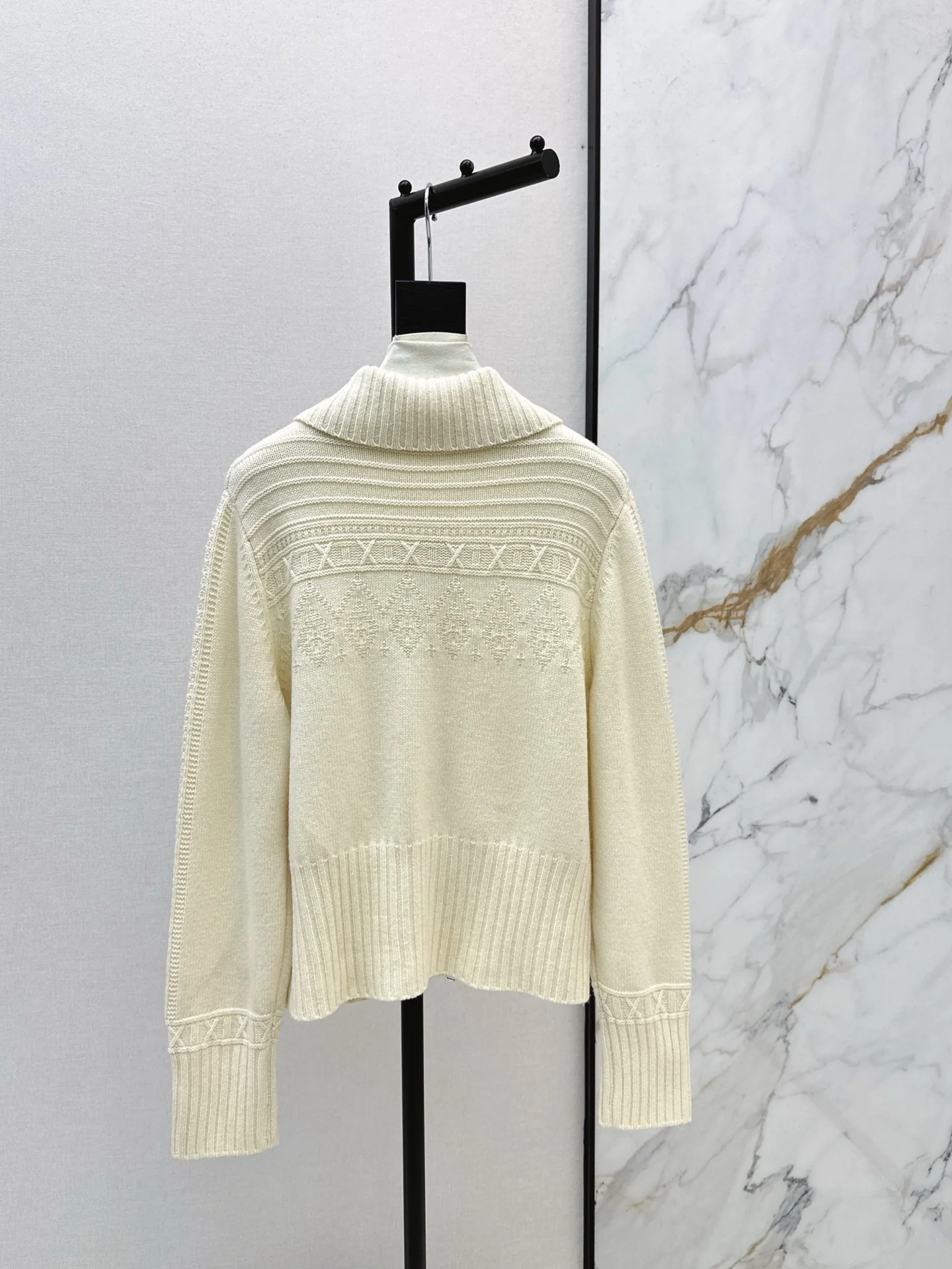 Loe 26ss zipper sweater