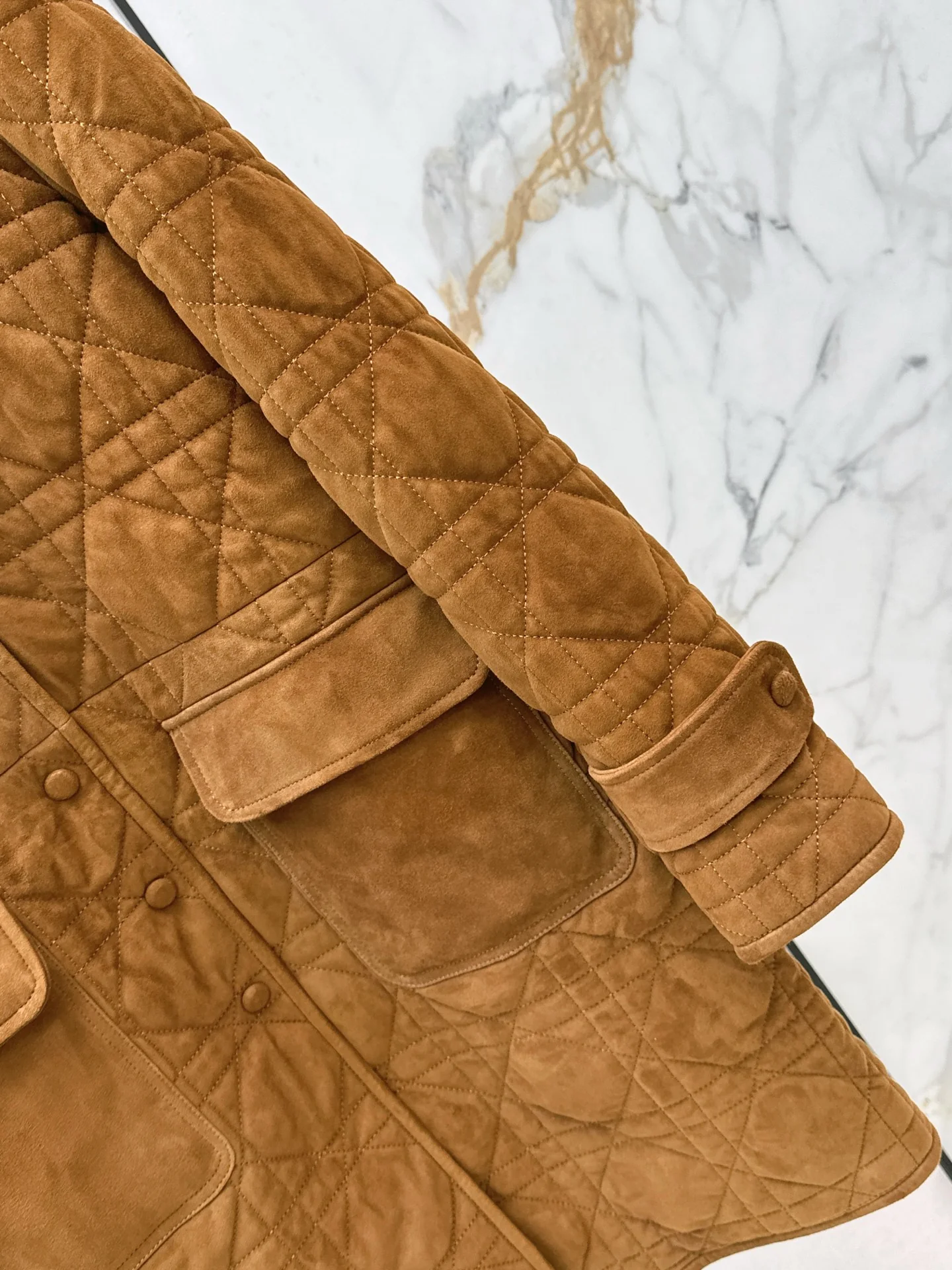 CD 25fw suede padded long jacket