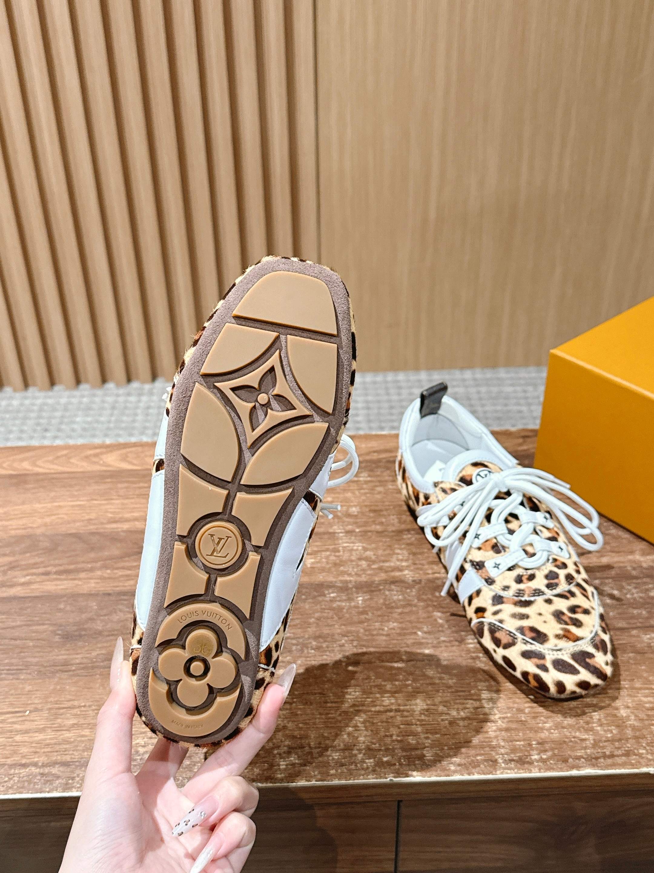 Loui 25fw sneaker