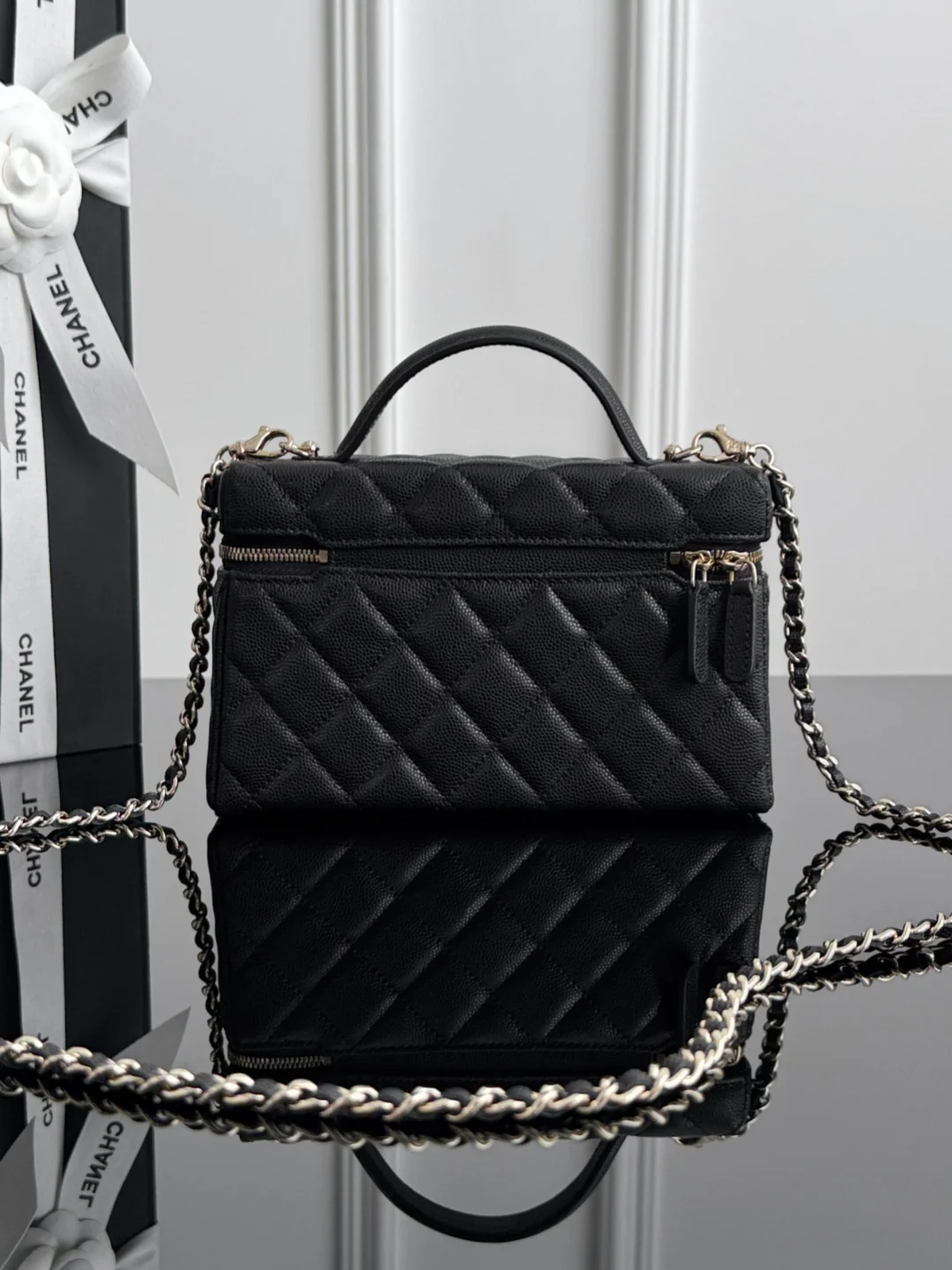 Chan 25P LP heart diamond shoulder bage