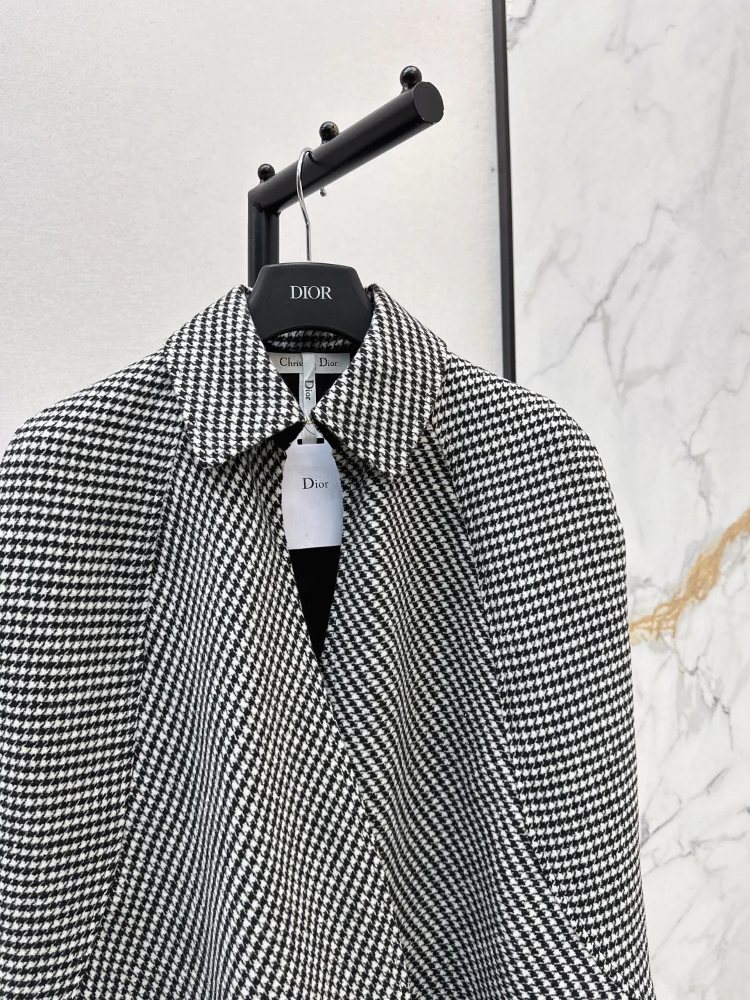 CD 25fw houndstooth cape