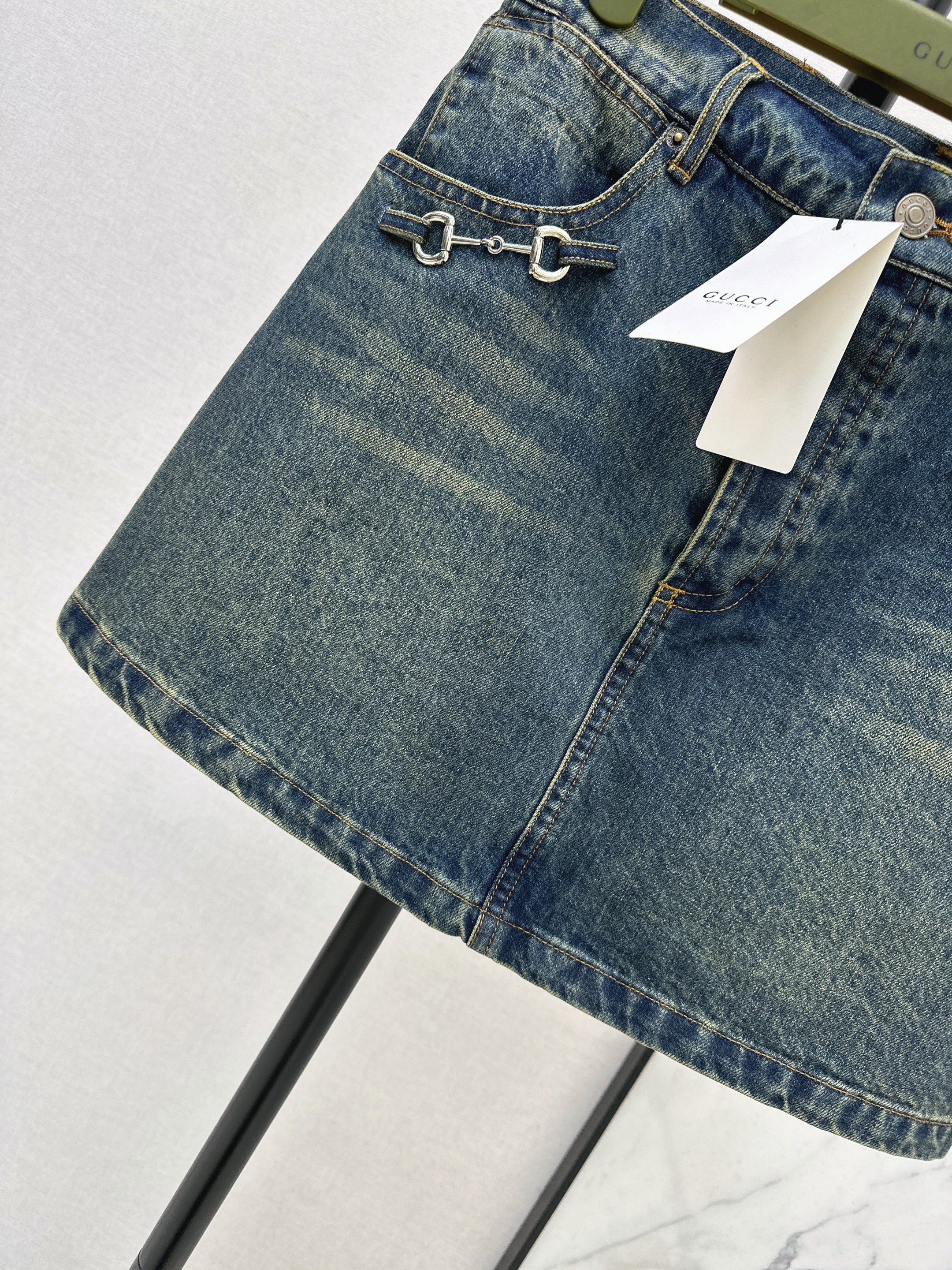 Guc 26ss denim skirt