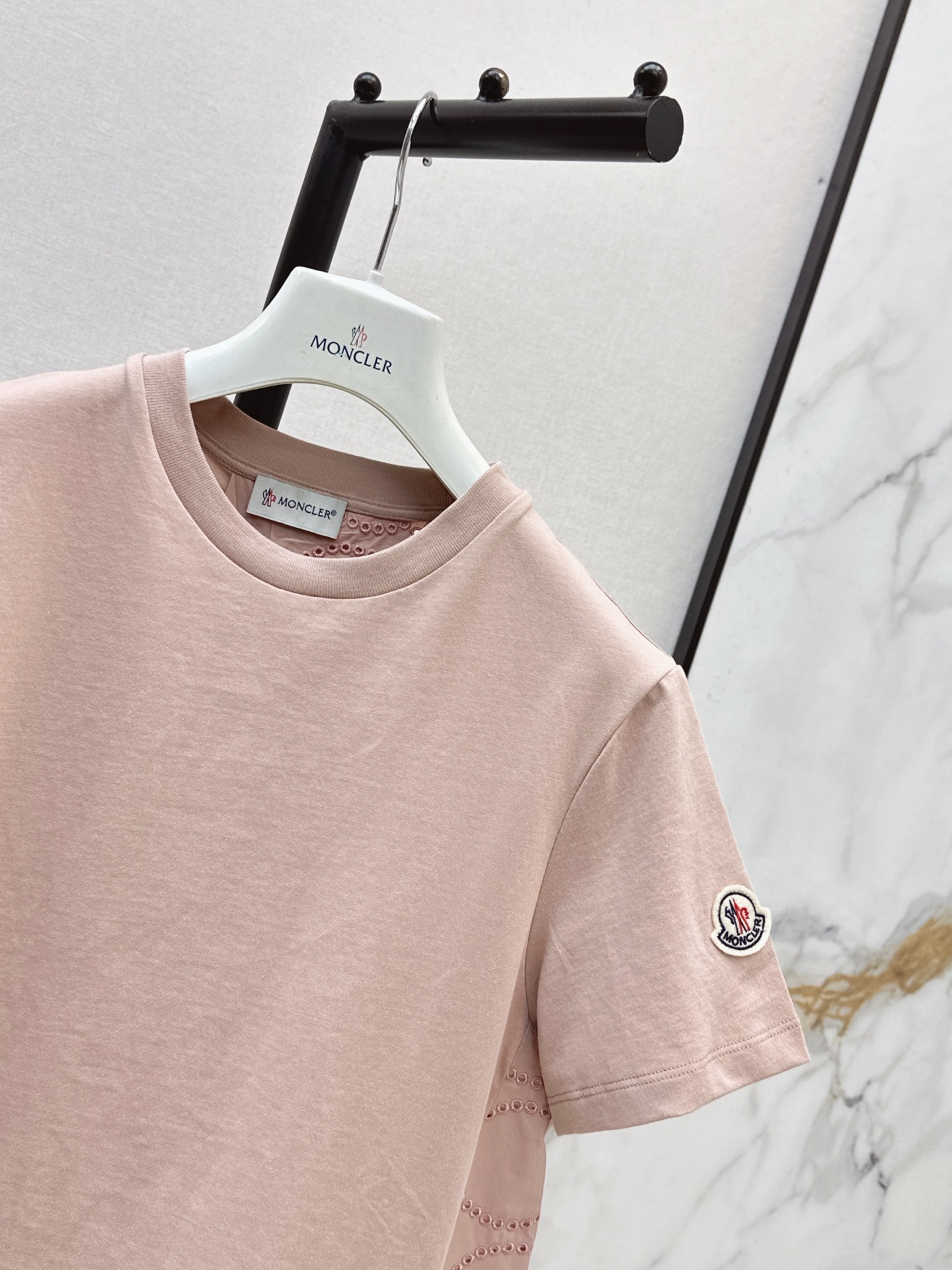Monc 26ss embroidert t-shirt