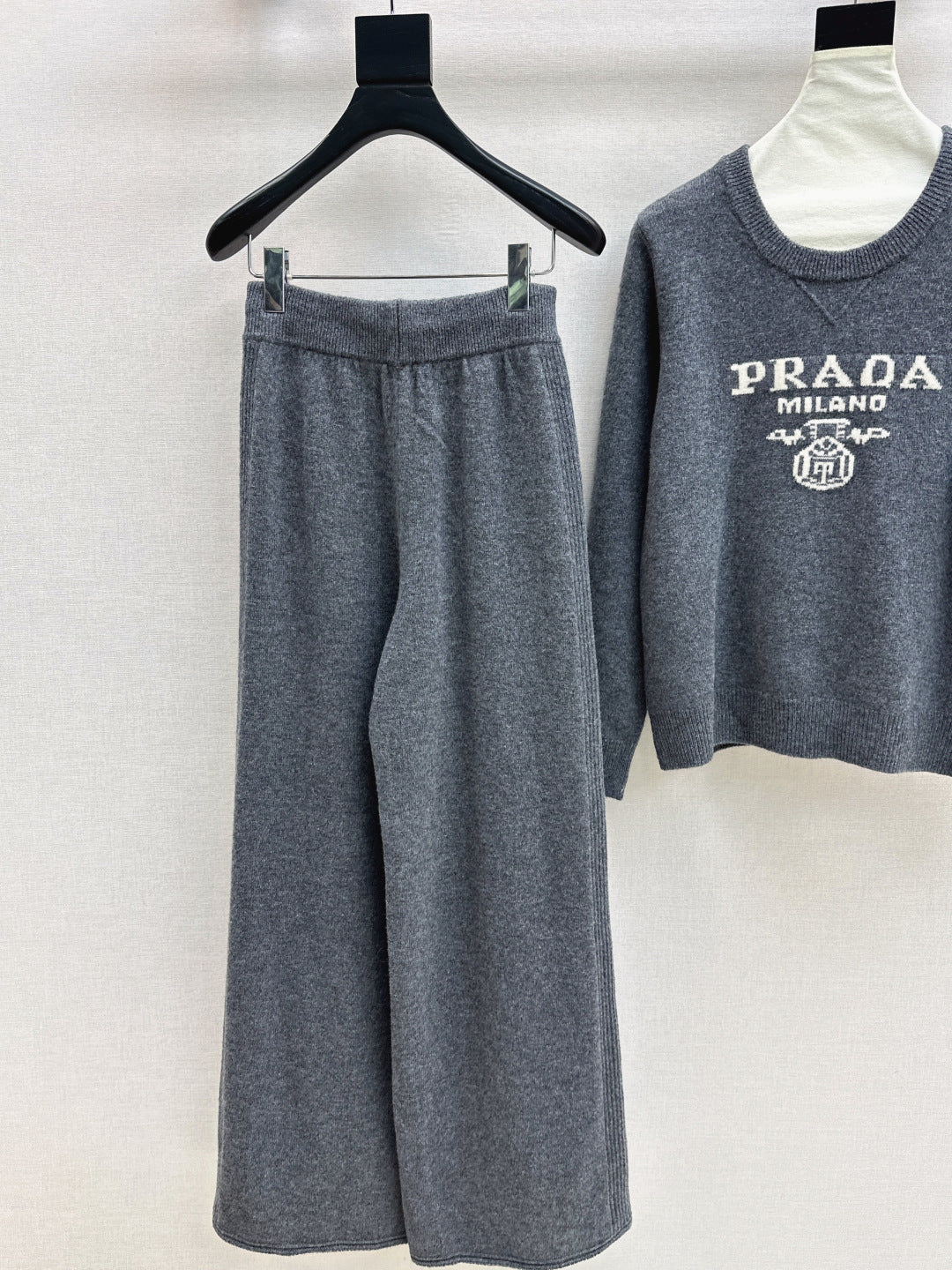 Pra 25fw sweater pants set