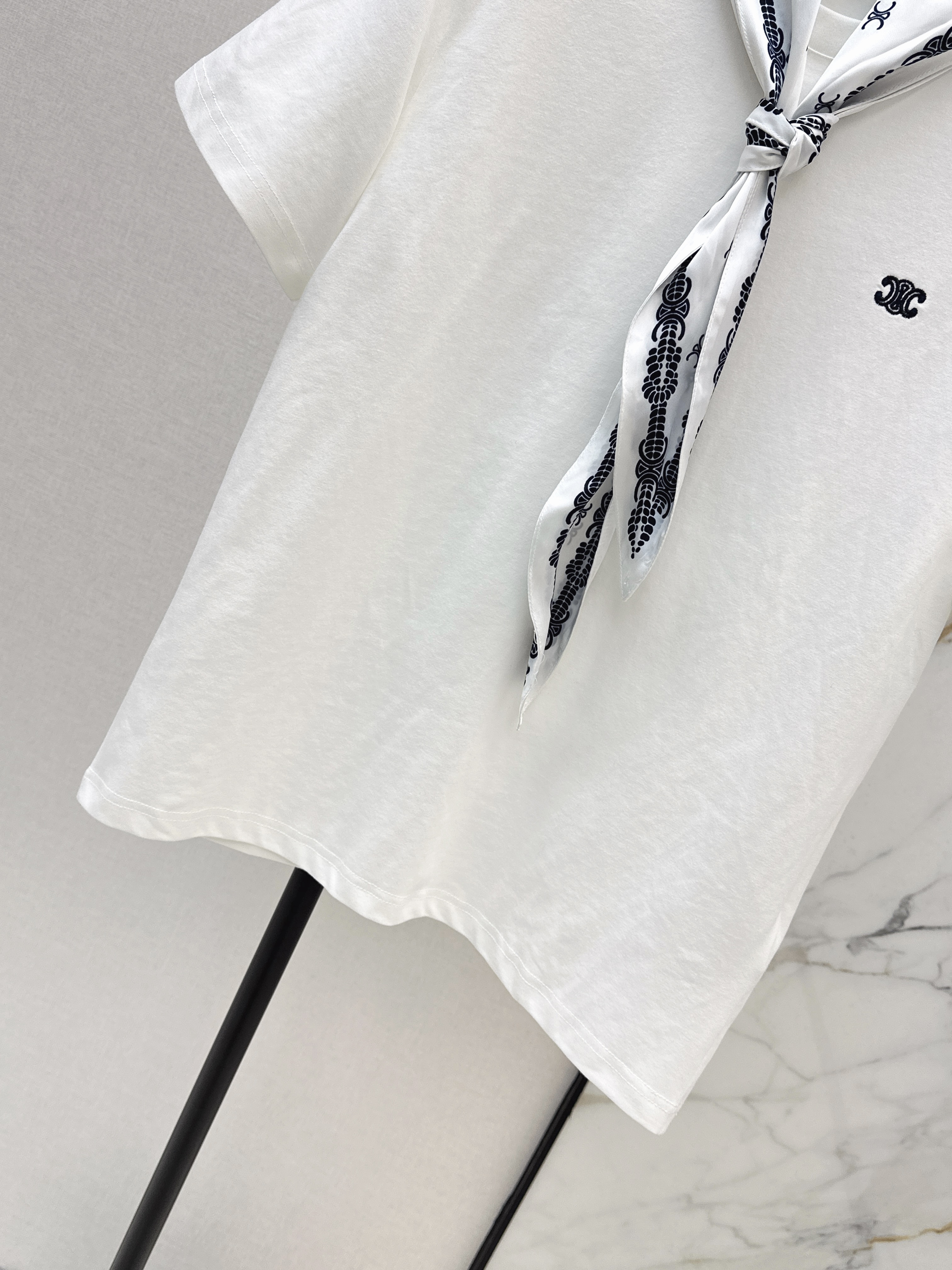 Celi 26ss print silk scarf t-shirts