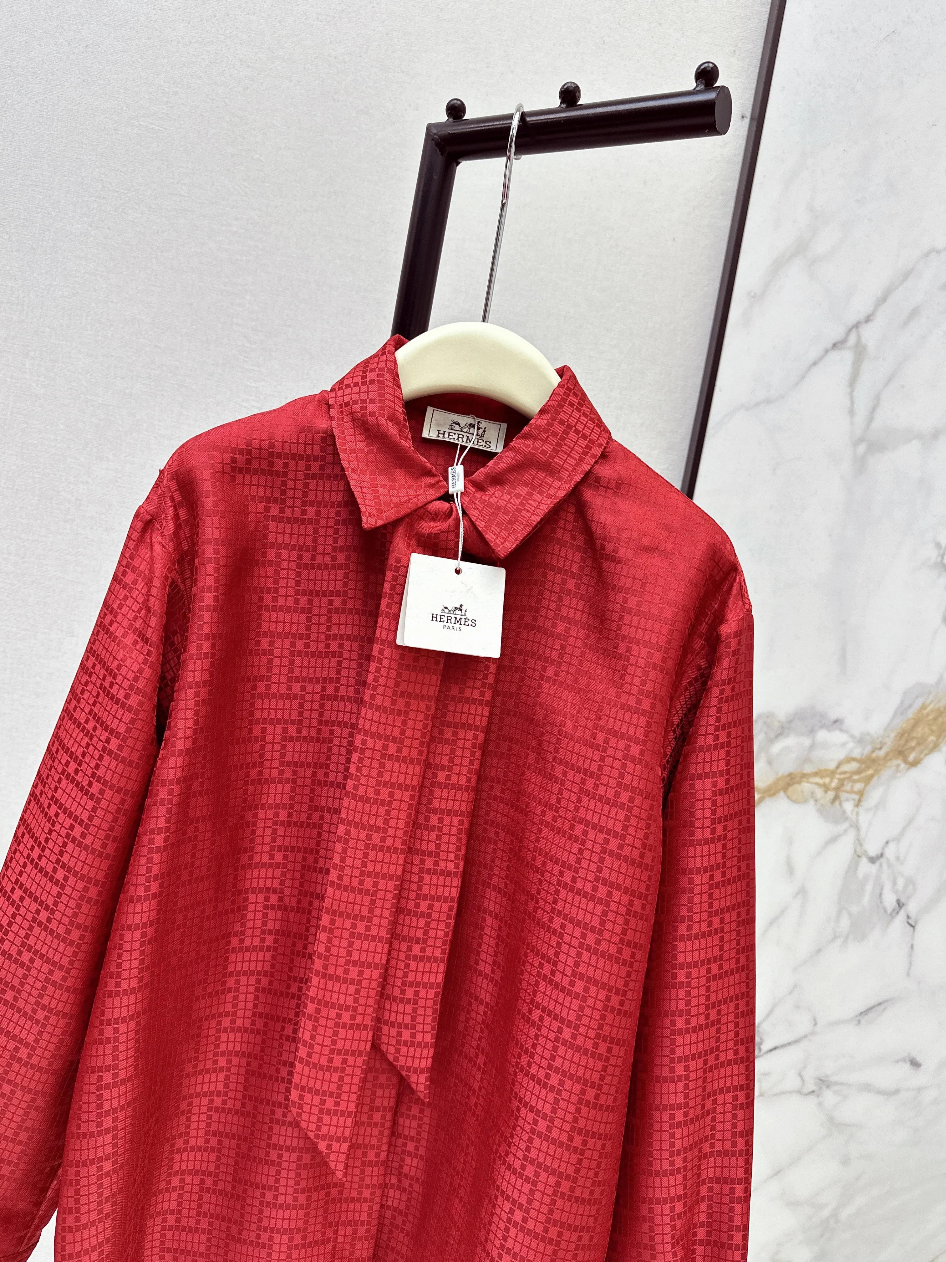 Herm 26ss jacquard -neck shirts