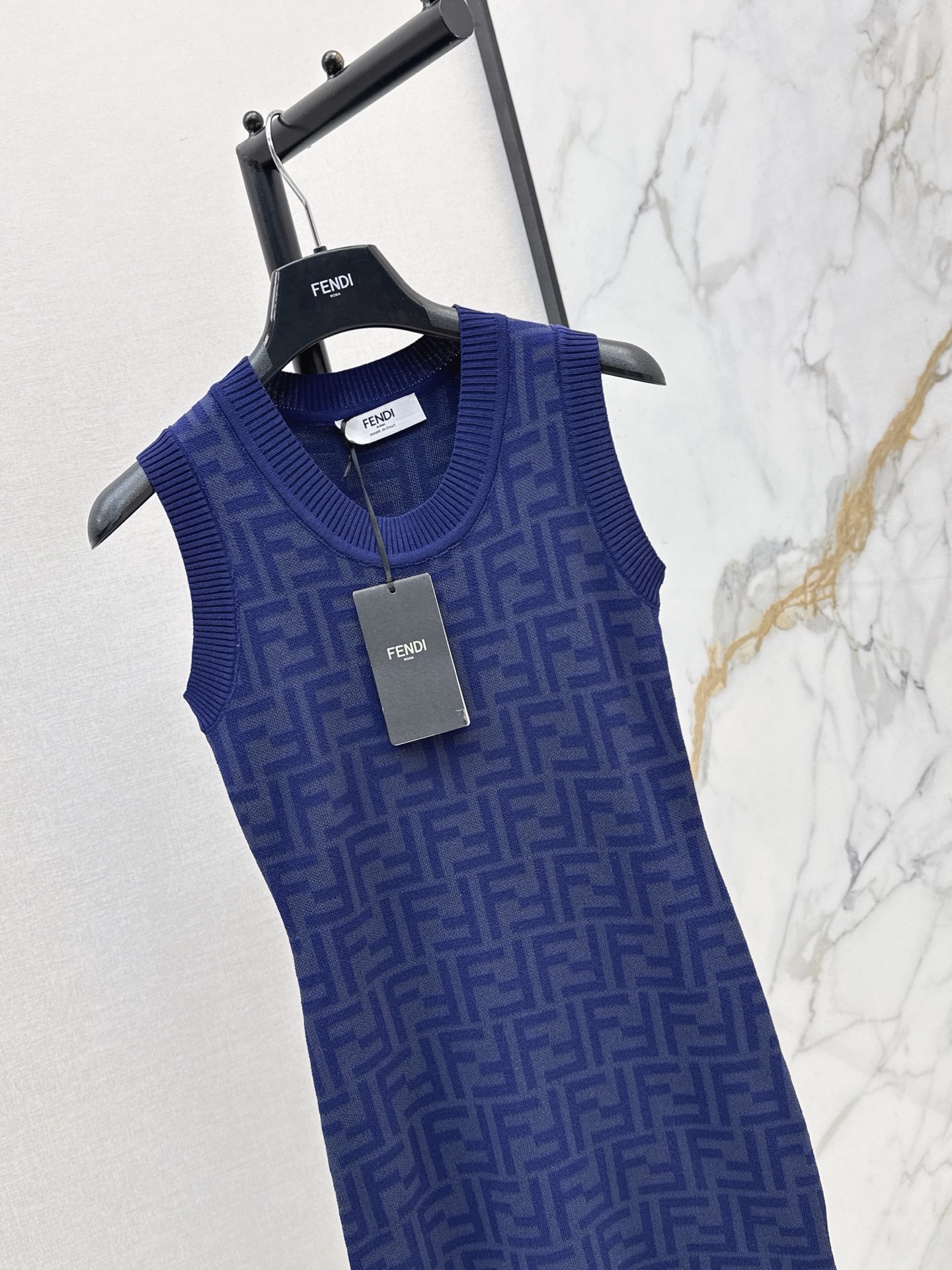 Fen 26ss sleeveless knit dress