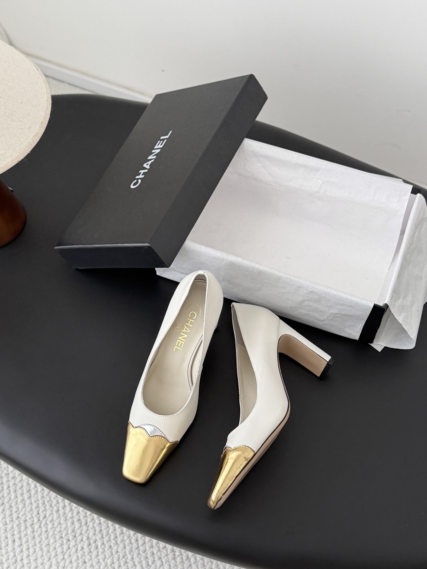 Chan 26P gold cap toe pump