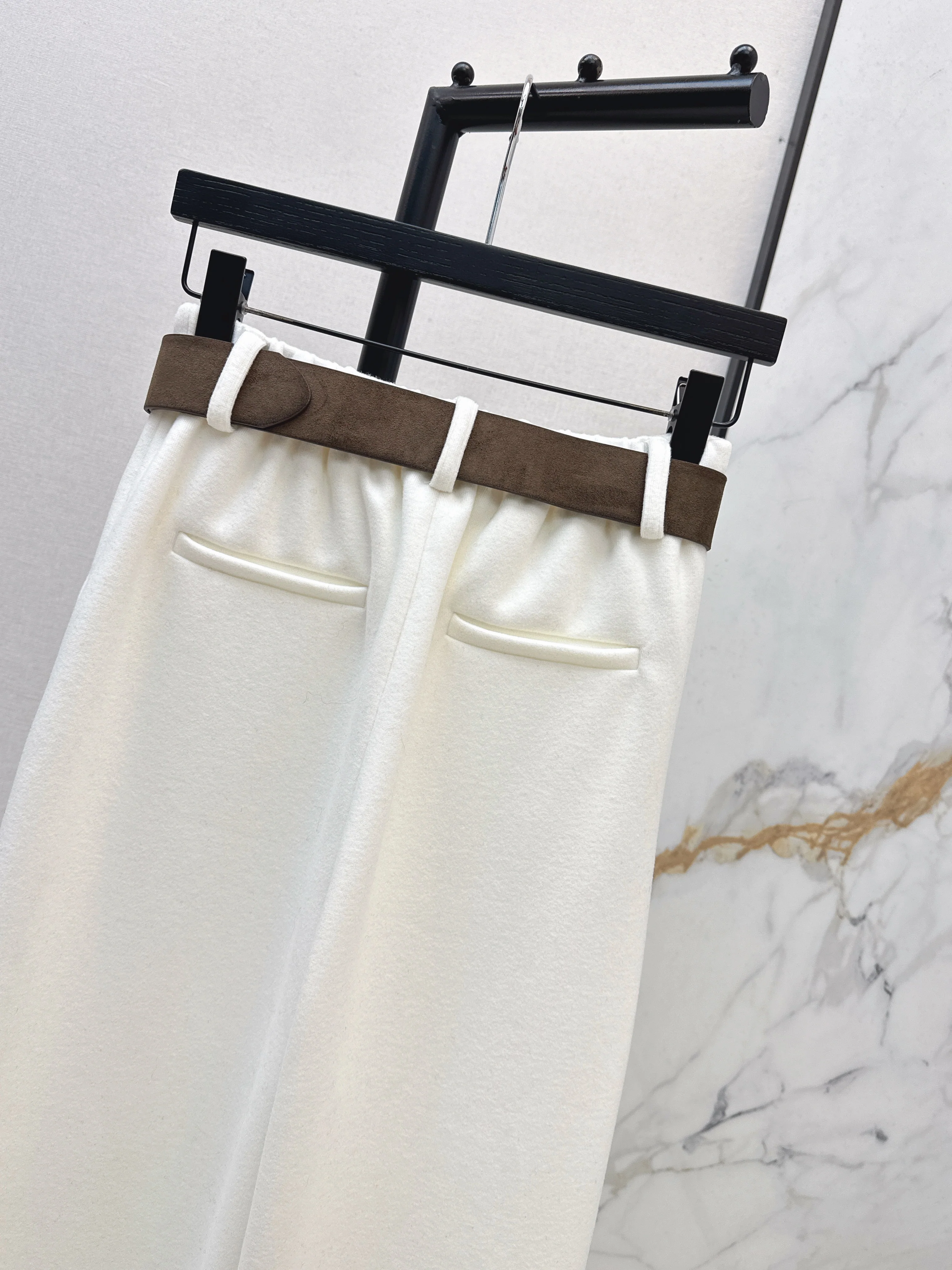 Brun 26ss straight pants with belted