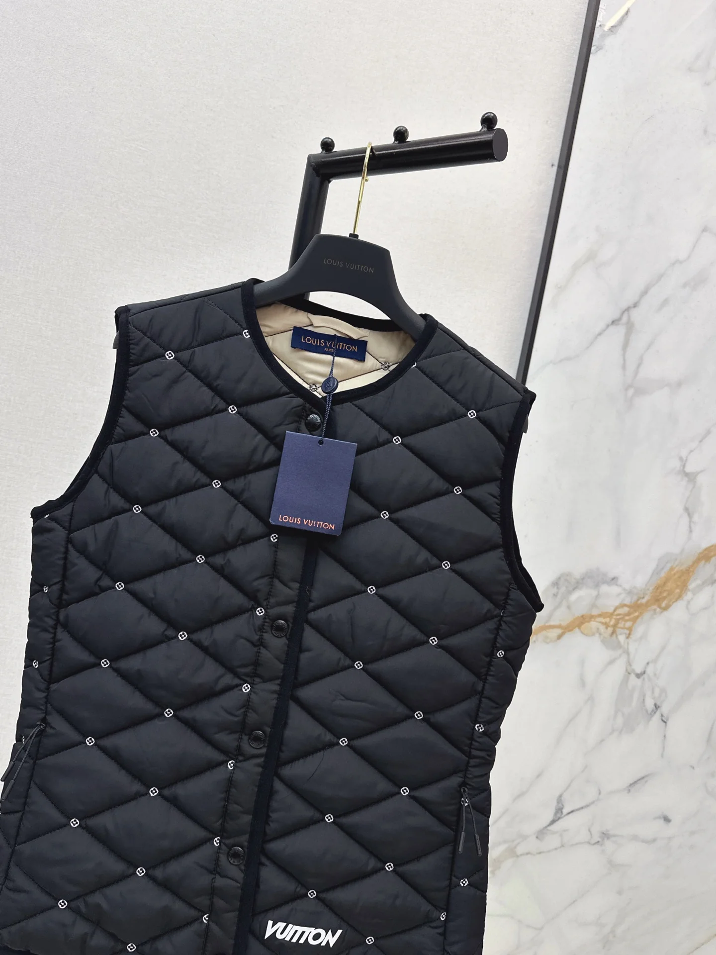 Louis 25fw padded vest jacket