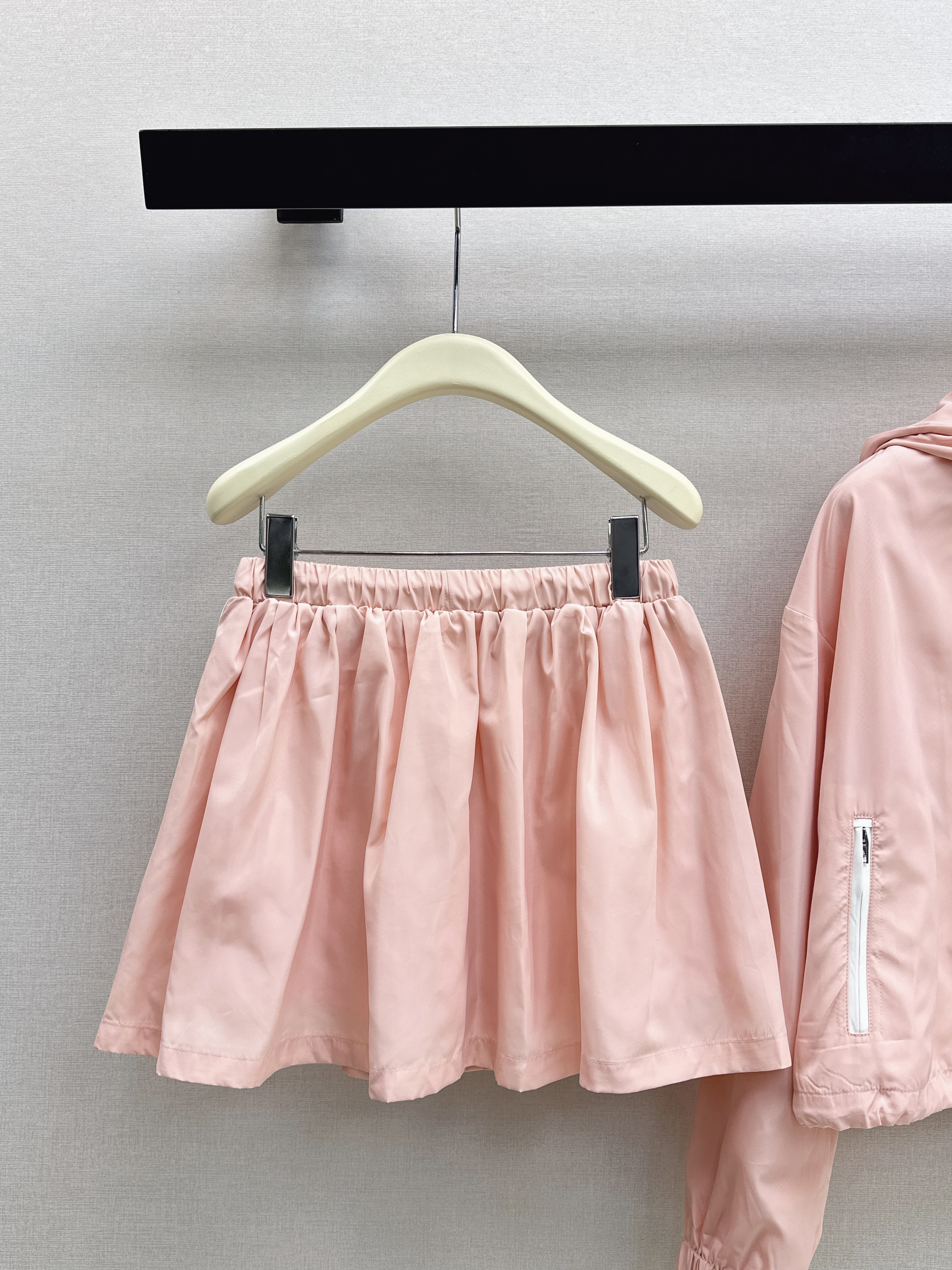 Alex 26ss hooded windbreaker set