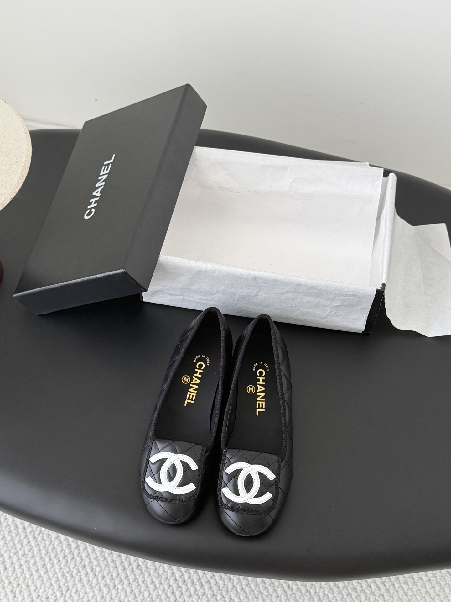 Chan 26C ballet flats