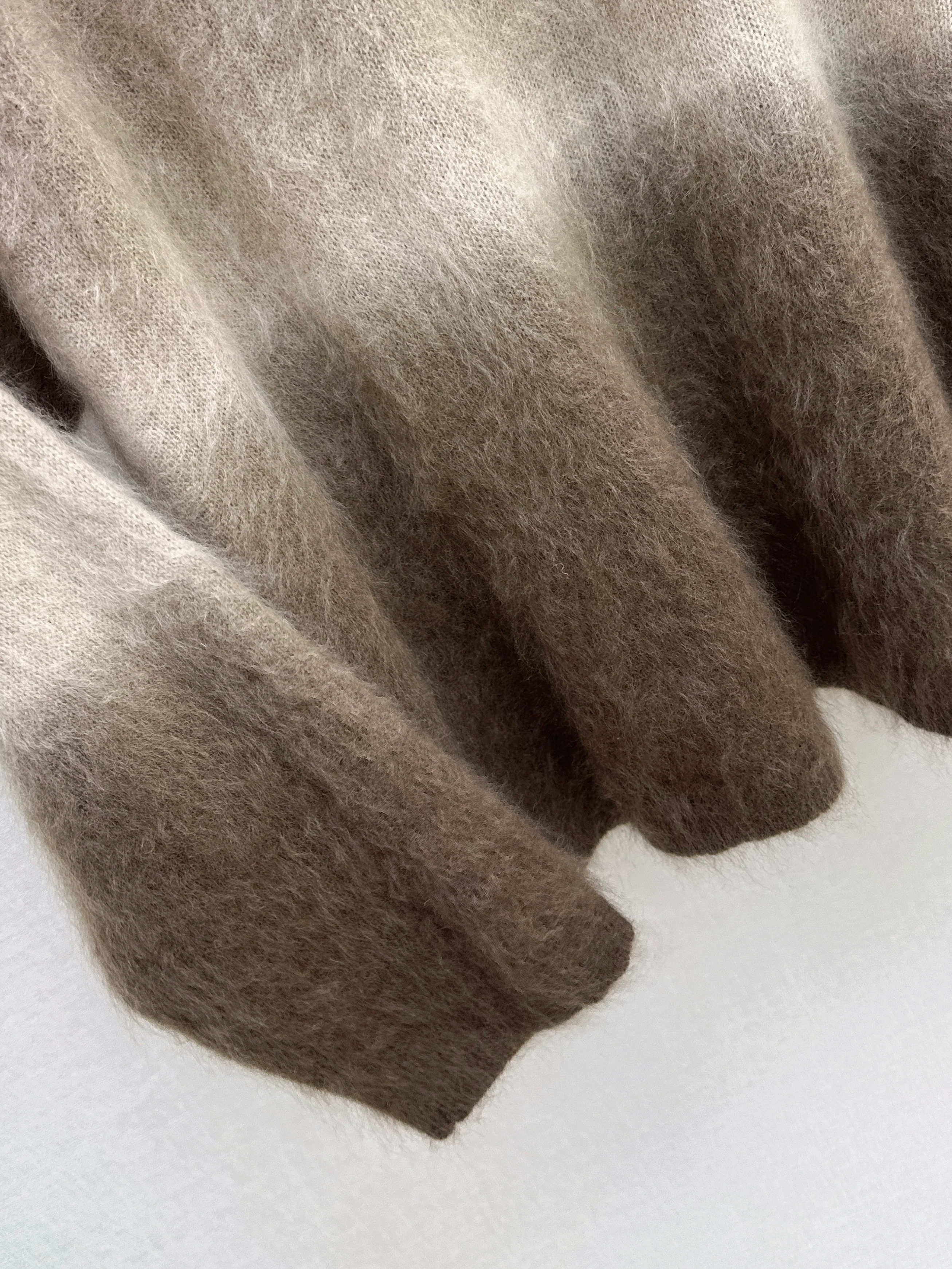 Max 26ss gradient colors sweater