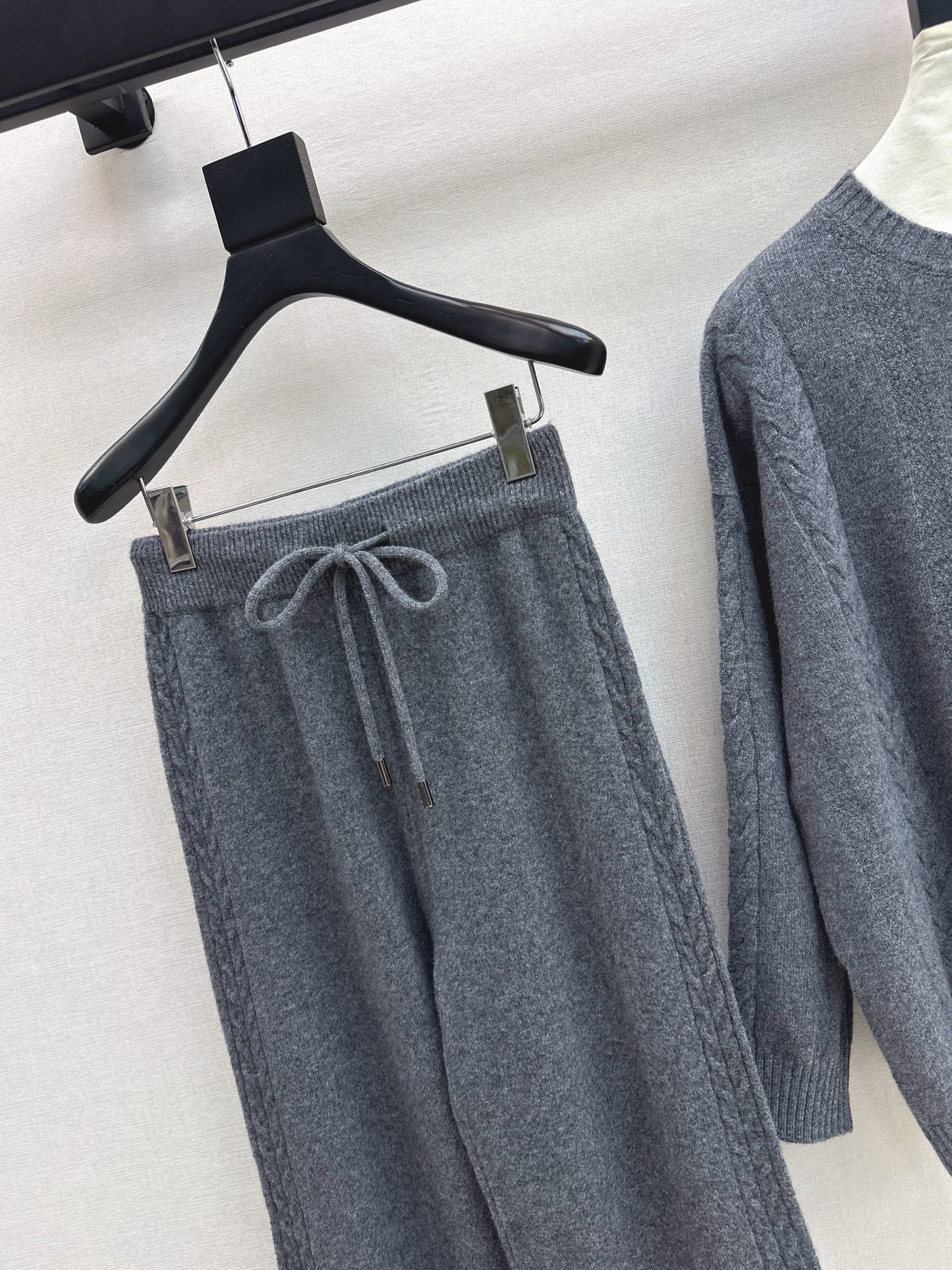 Max 26ss wool pullover sweater+wide-leg pant outfit set