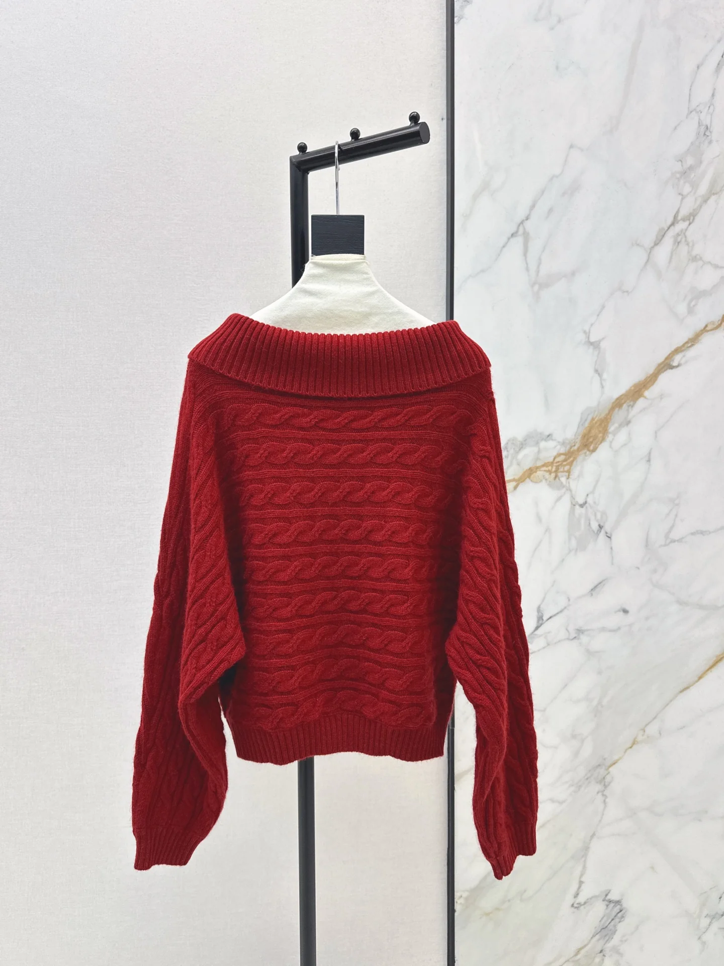 Chan 26ss off shoulder top sweater