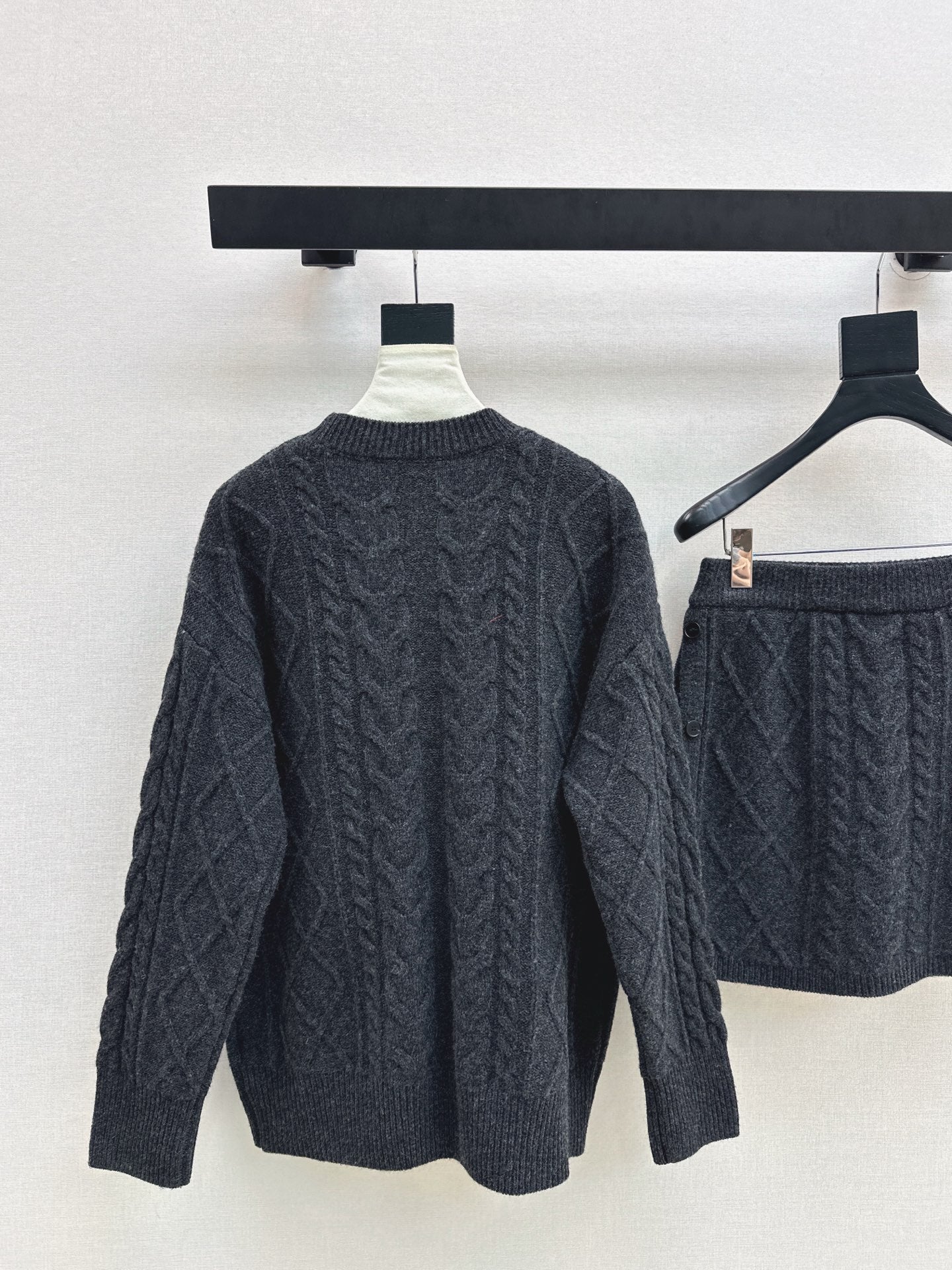 Max 26ss outfit sets sweater skirts