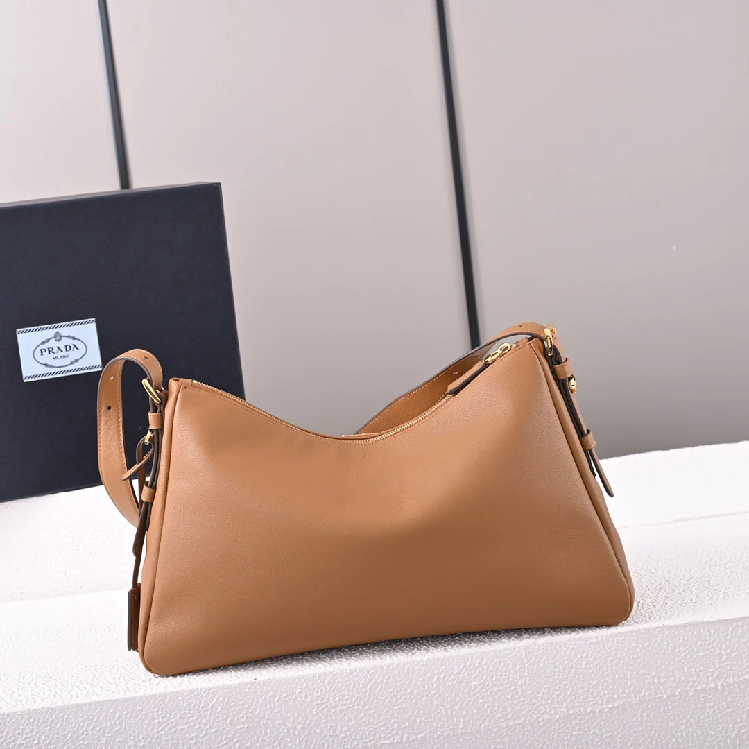 PD  Aimée large leather shoulder bag