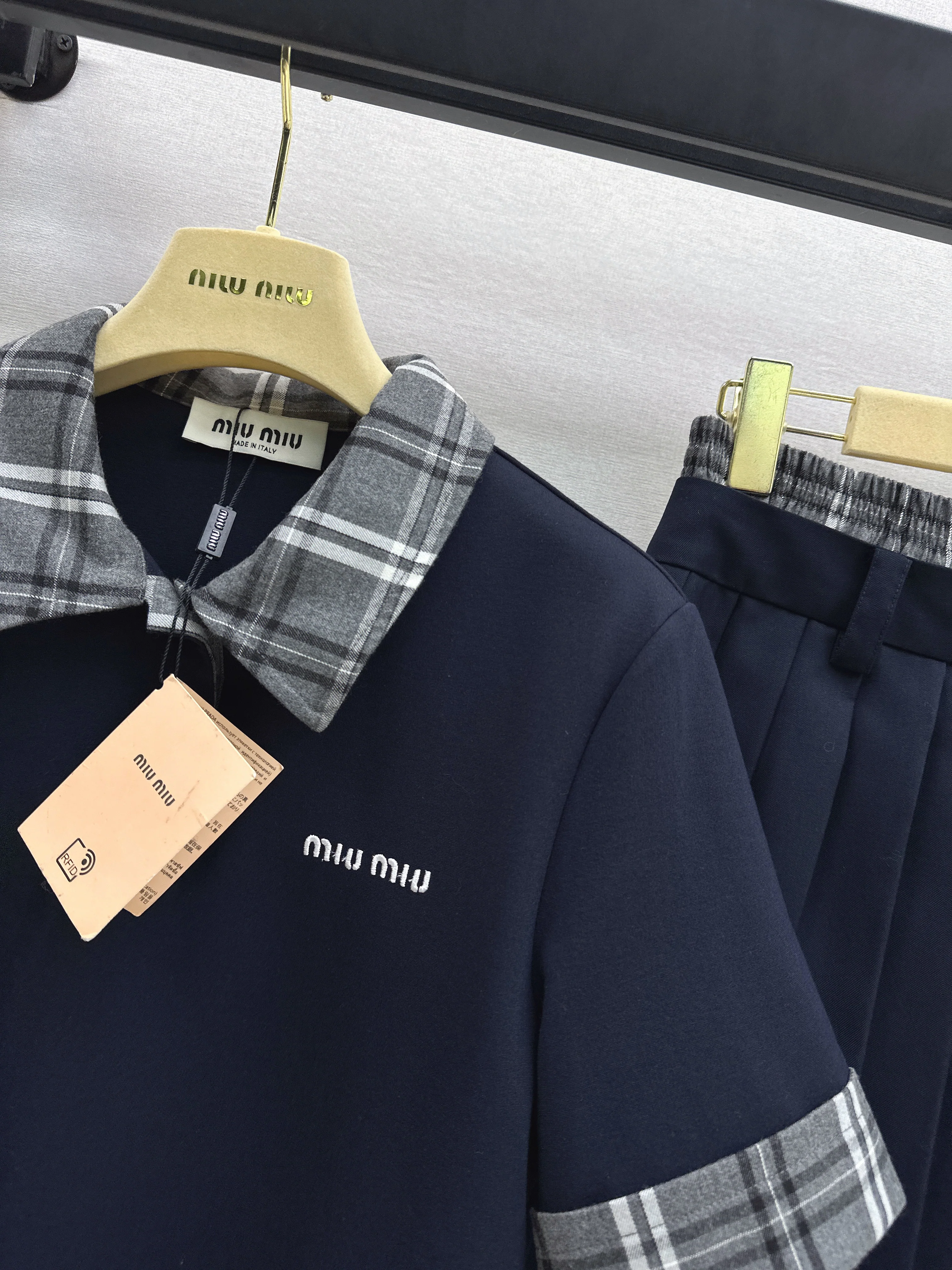 Miu 26ss polo shirt+pleated skirts