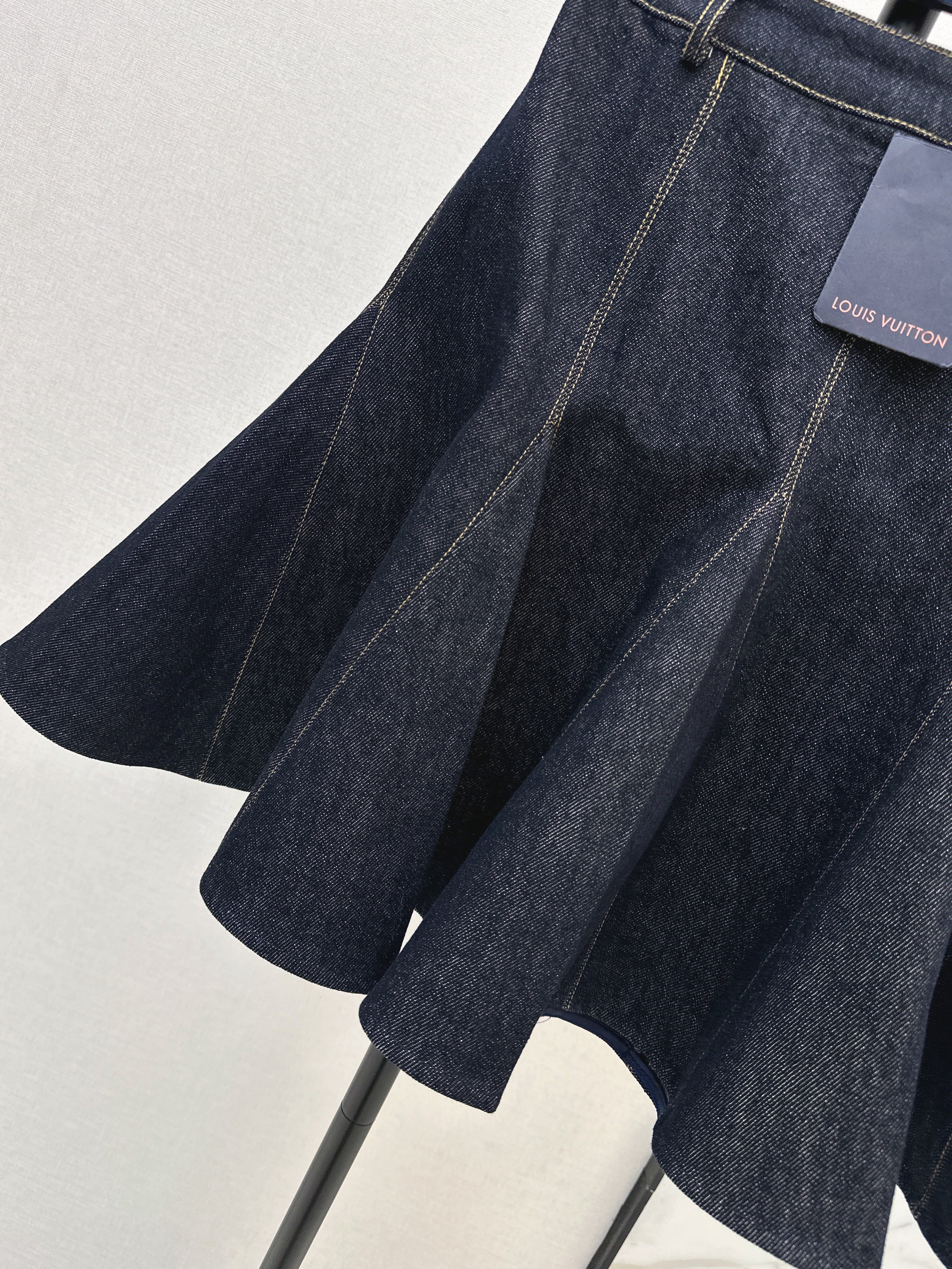 Louis 26ss A-line denim skirts