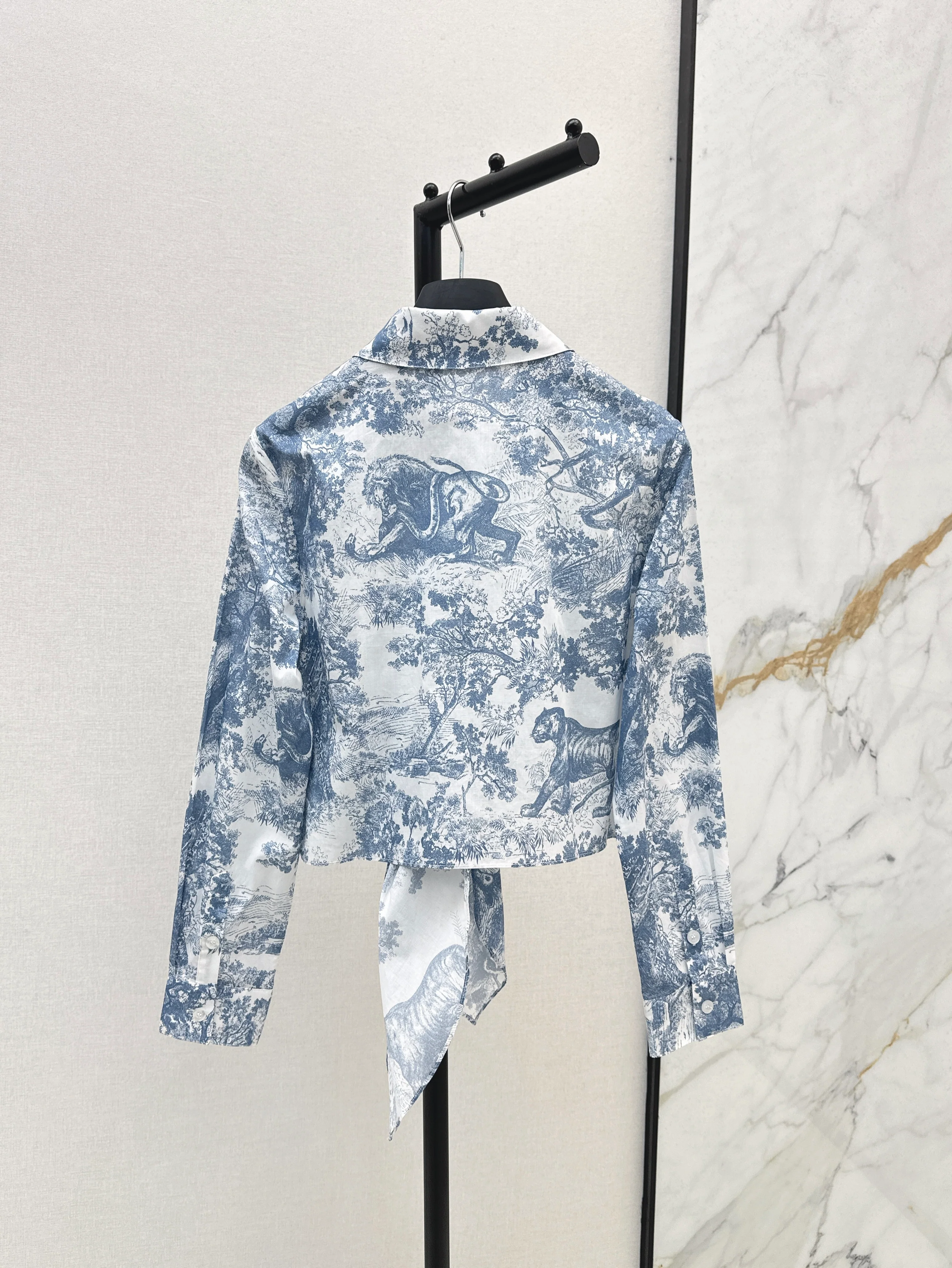 CD 26ss cropped tie-front shirt