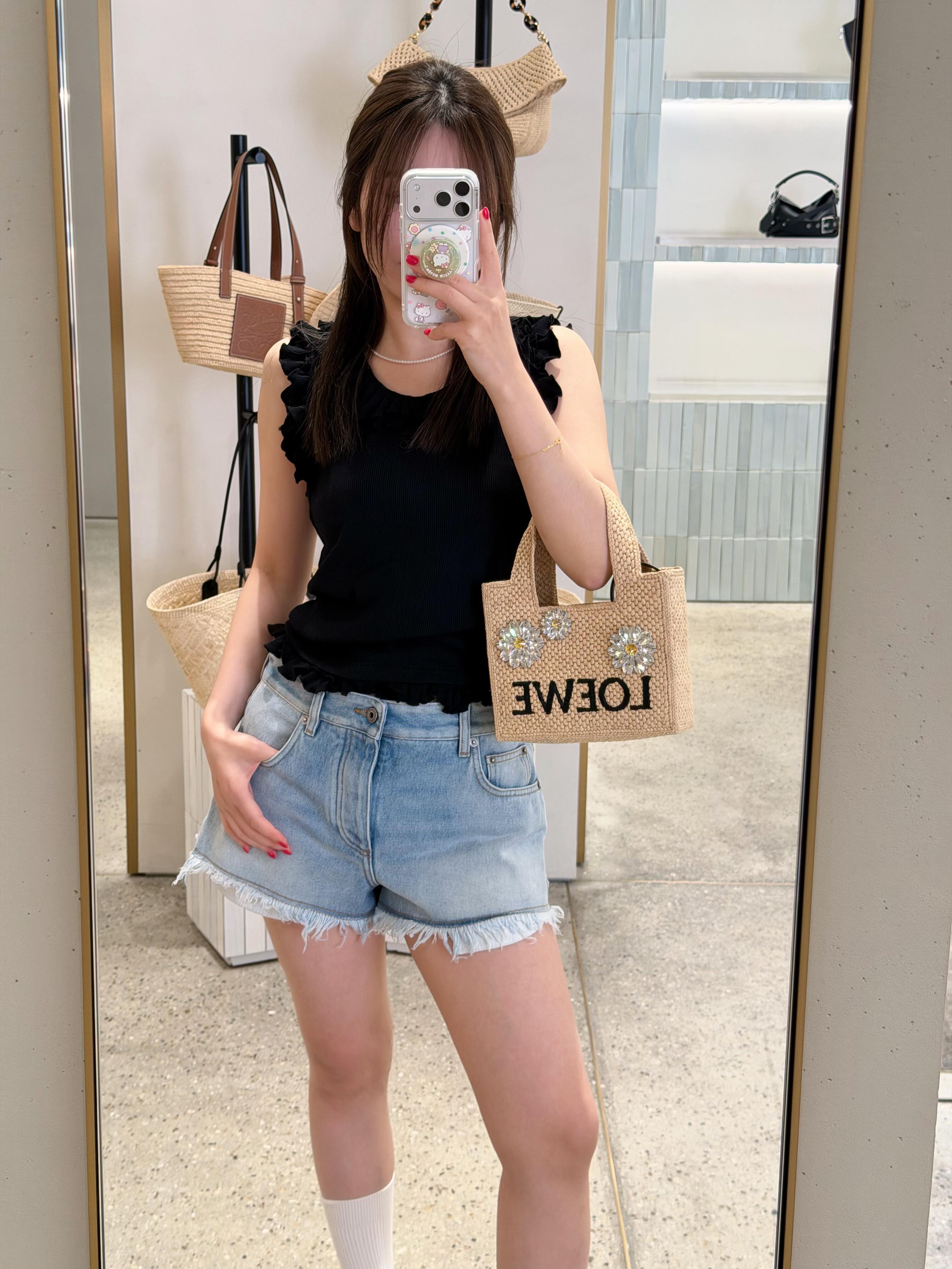 Loe 26ss ruffle vest