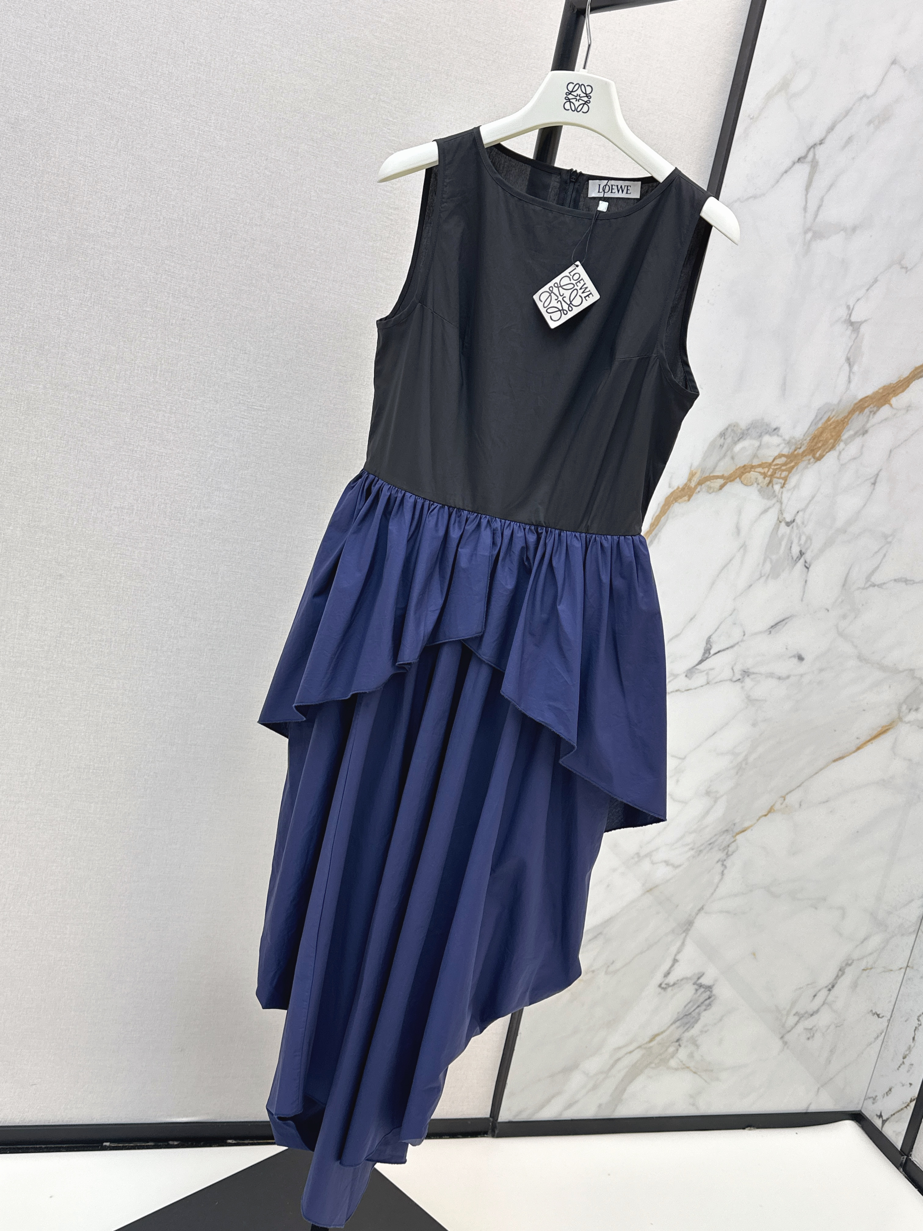 Loe 26ss Sleeveless Ruffle Midi Dress