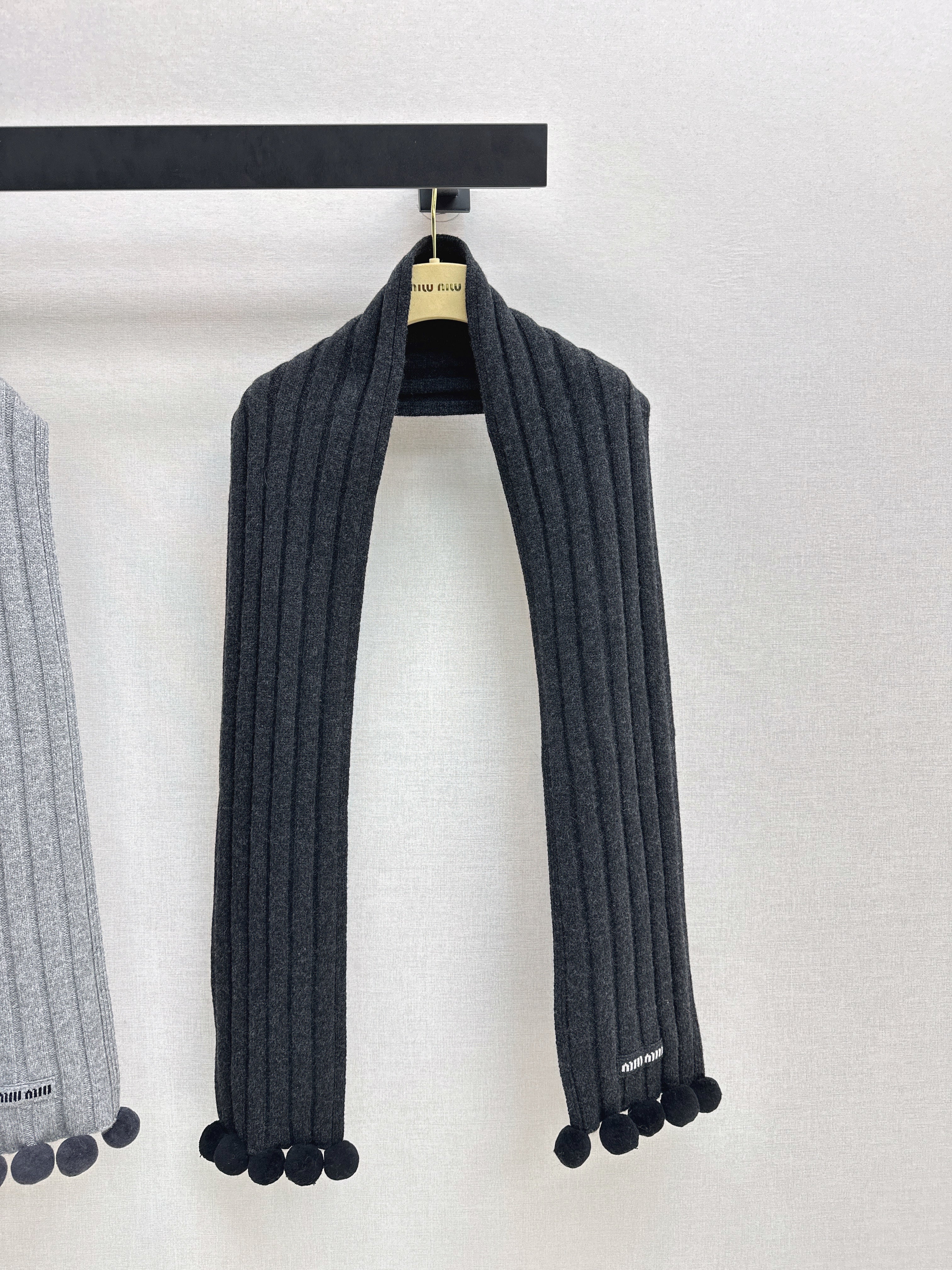 Miu 26ss wool scarf