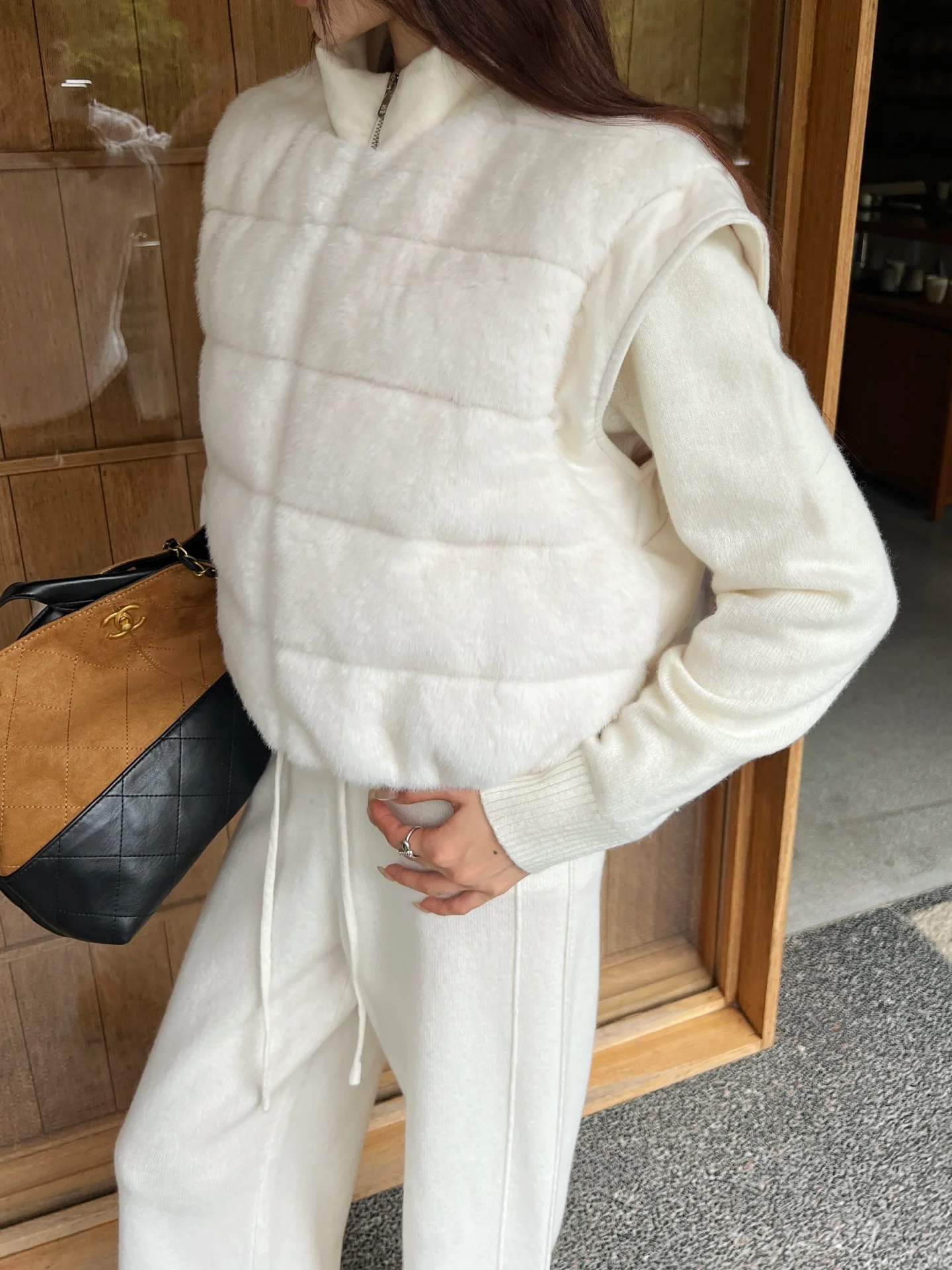 Brun 25fw woolen contract down vest