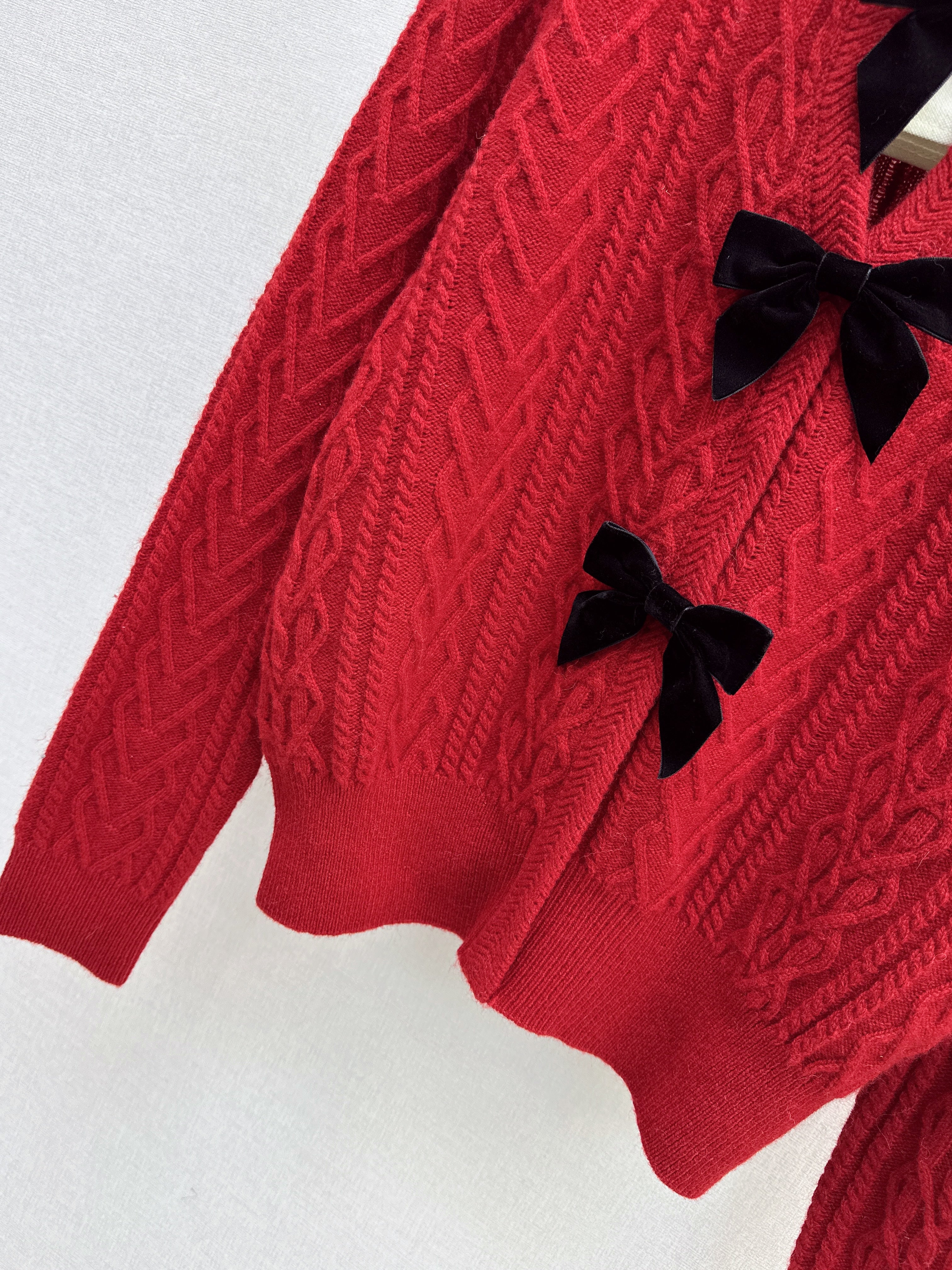 Miu 26ss bow sweater