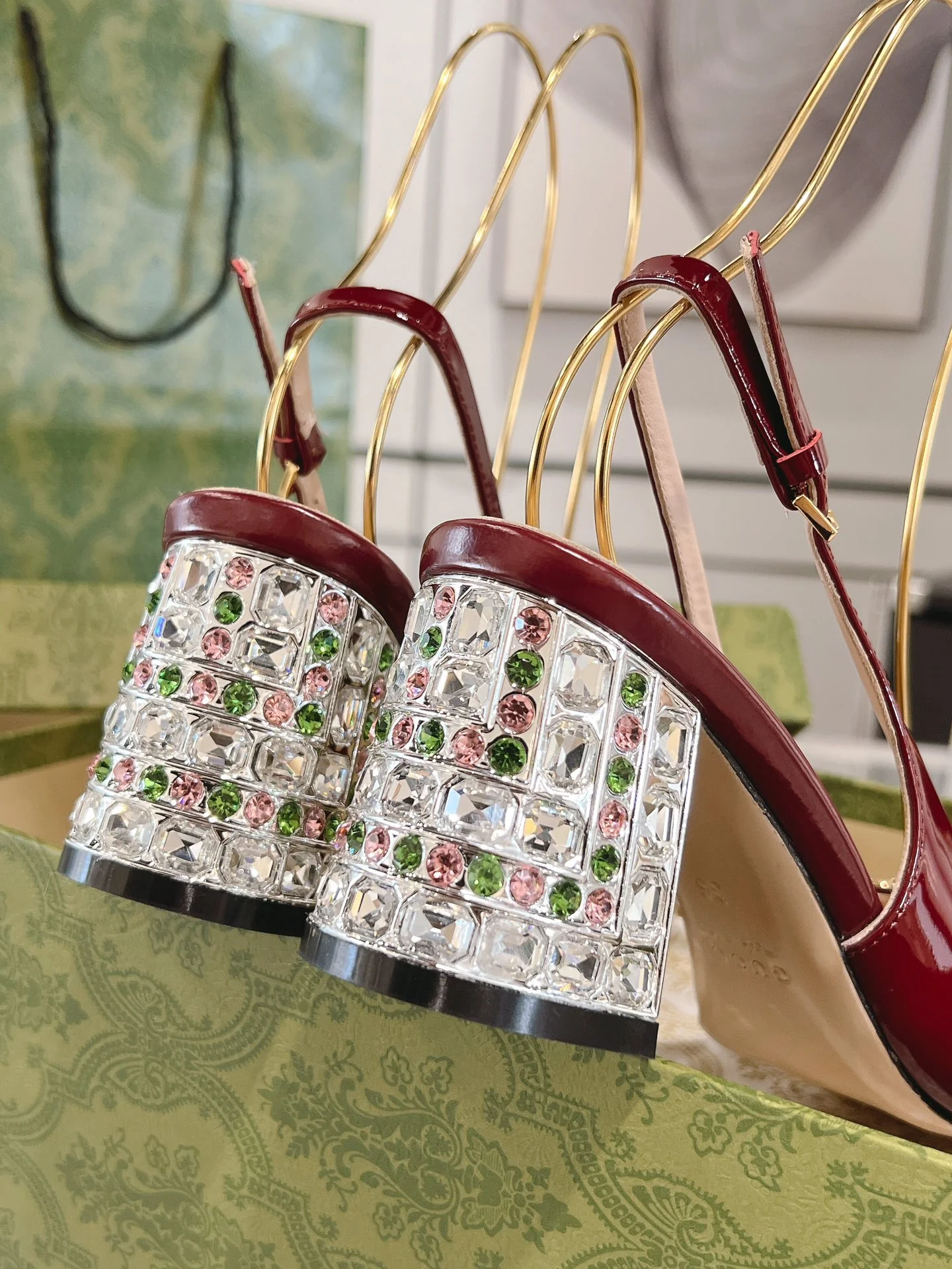 Gucc 26ss rhinestone slingback chunky heel