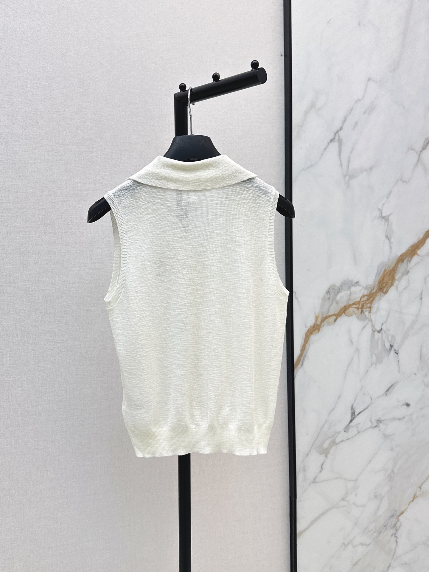 CD 26ss sleeveless knitwear