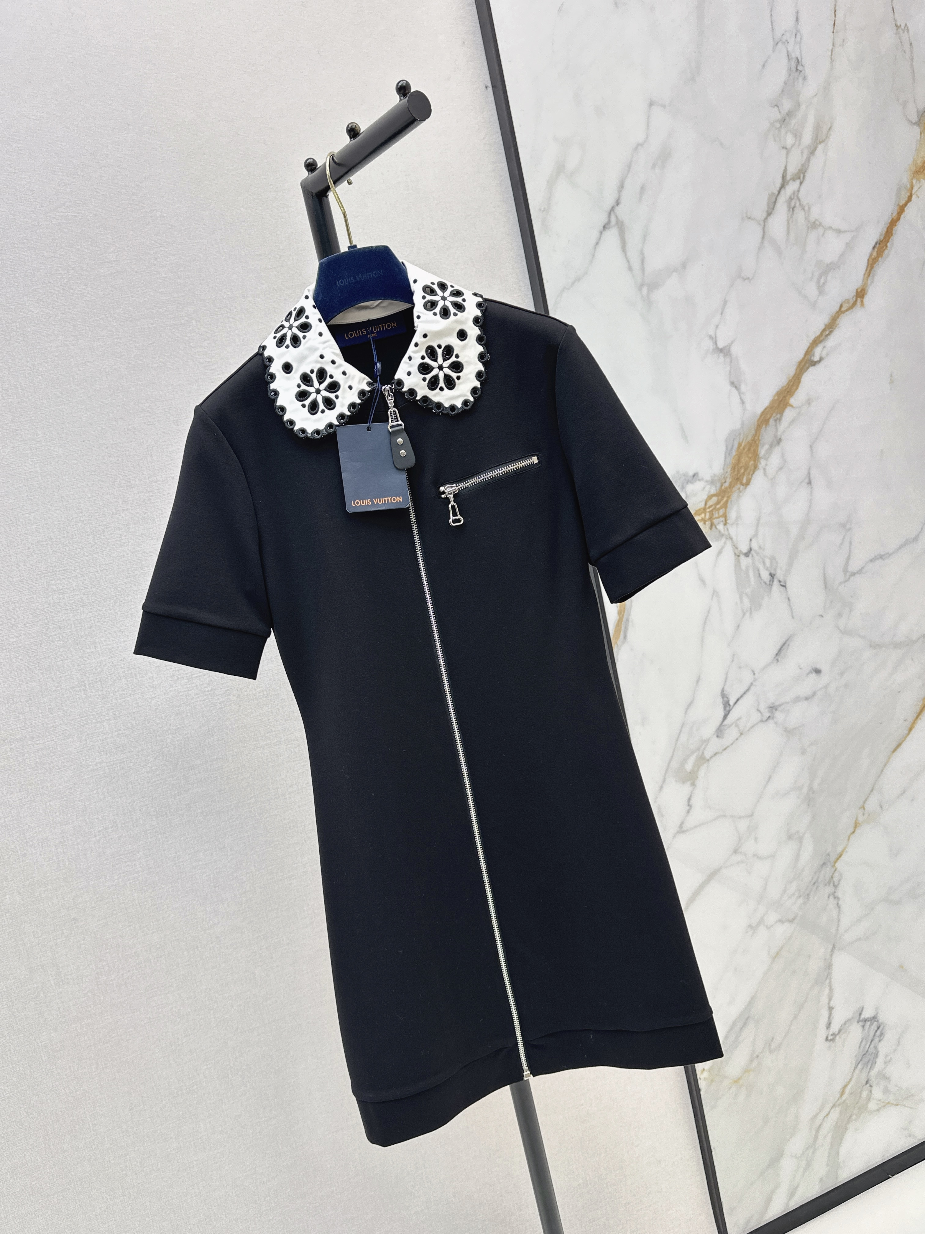 Loui 26ss peter pan collar zip dress