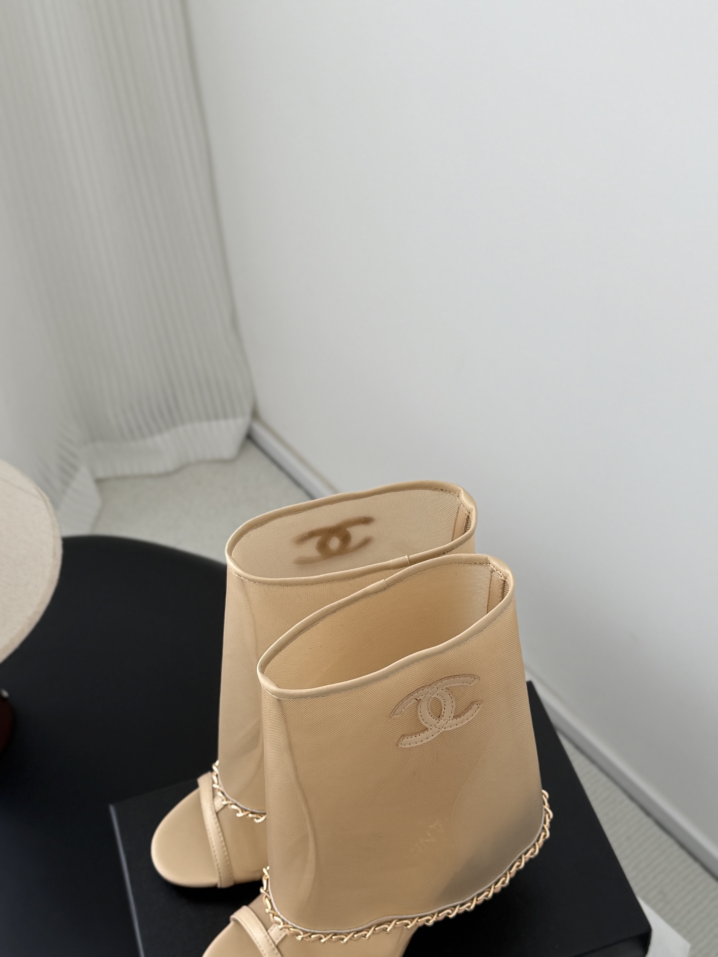 Chan 26K meash ankle boot